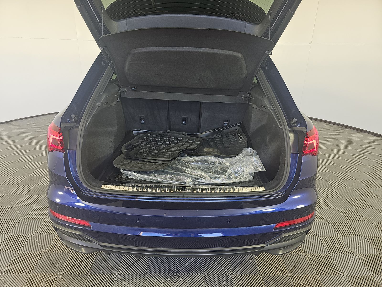 2022 Audi Q3 2.0T S line Premium Plus AWD