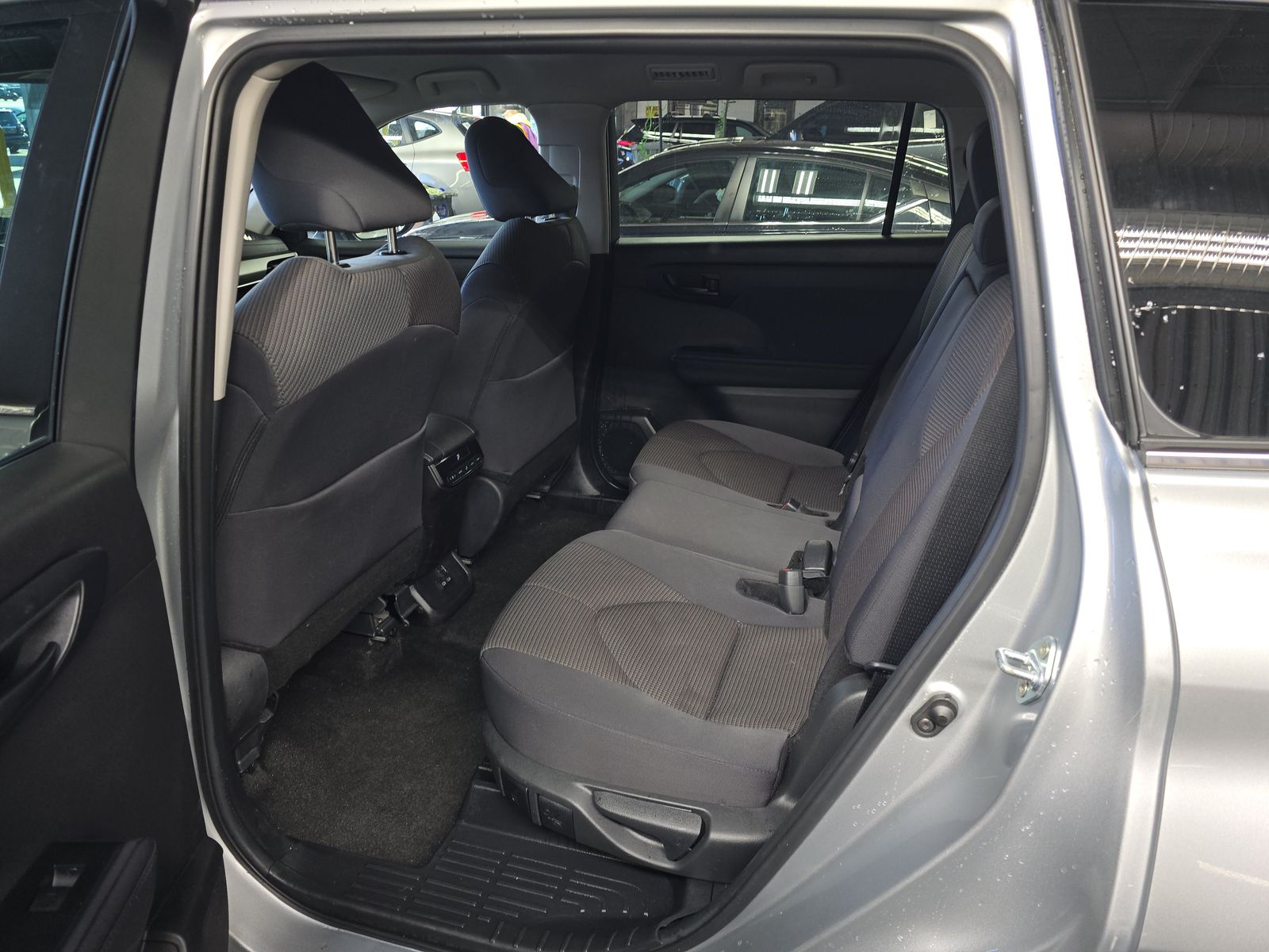 2024 Toyota Highlander LE AWD