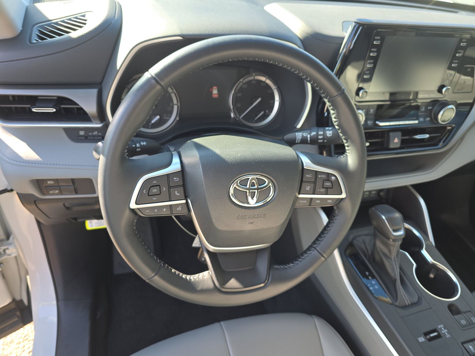 2022 Toyota Highlander XLE FWD