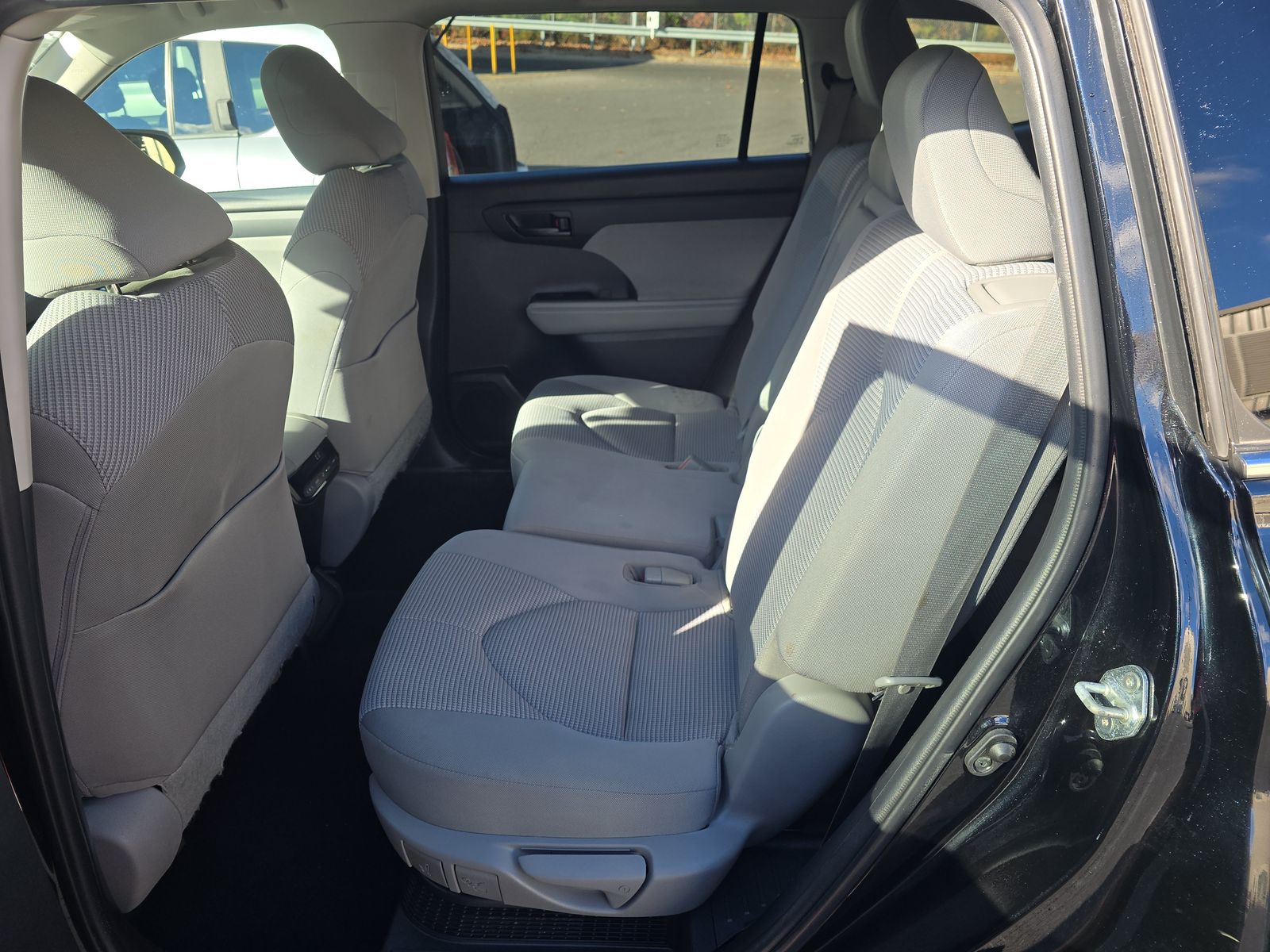 2023 Toyota Highlander Hybrid LE FWD