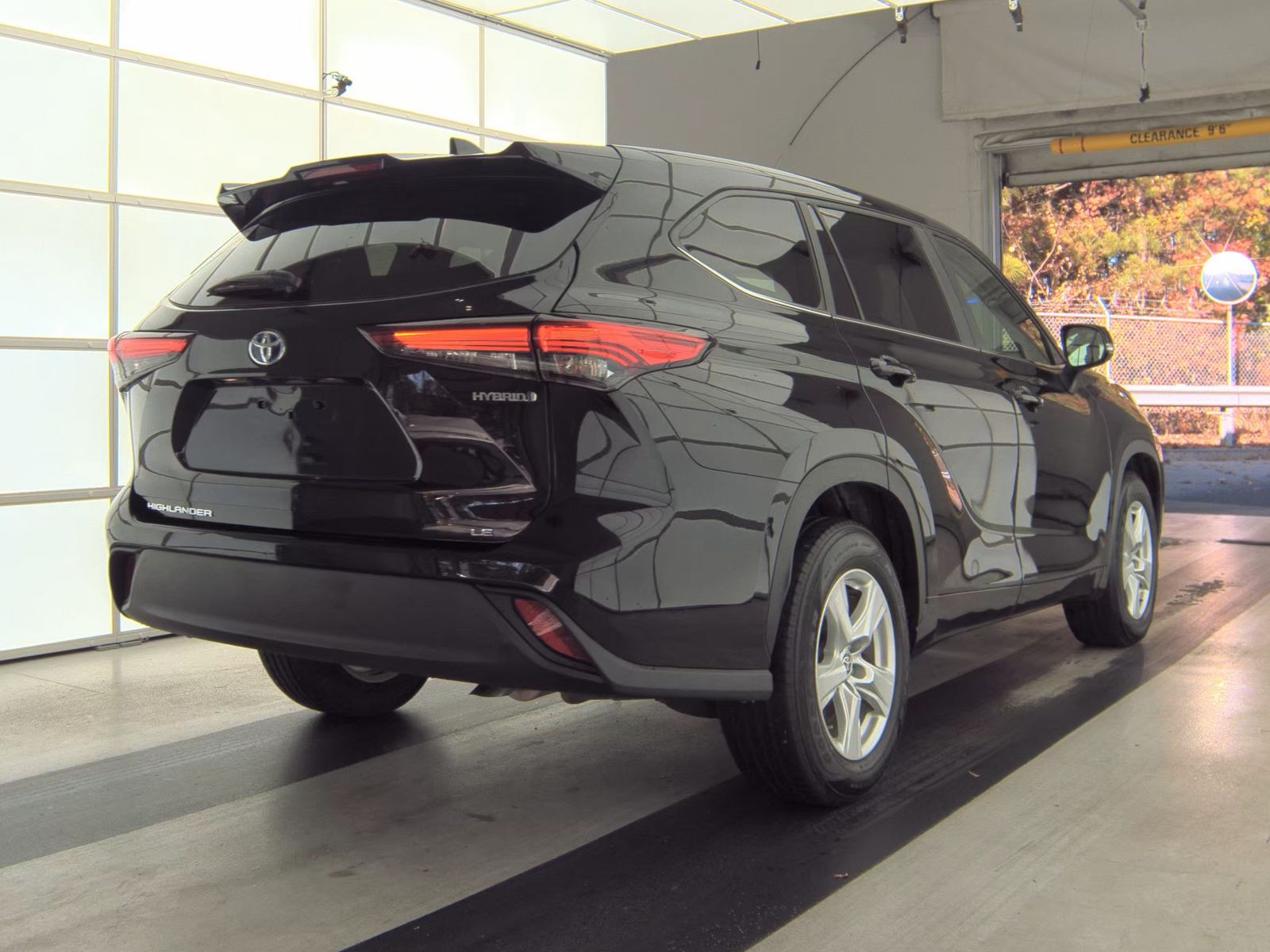 2023 Toyota Highlander Hybrid LE FWD