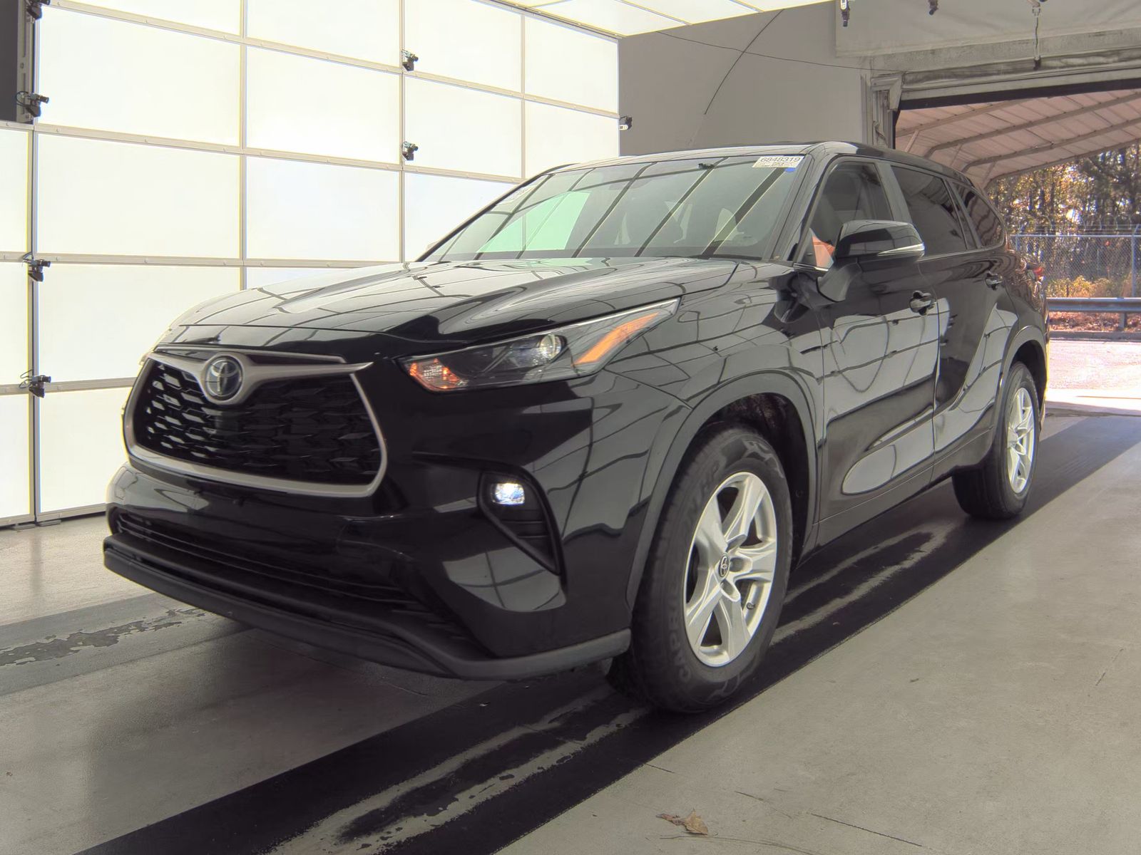 2023 Toyota Highlander Hybrid LE FWD