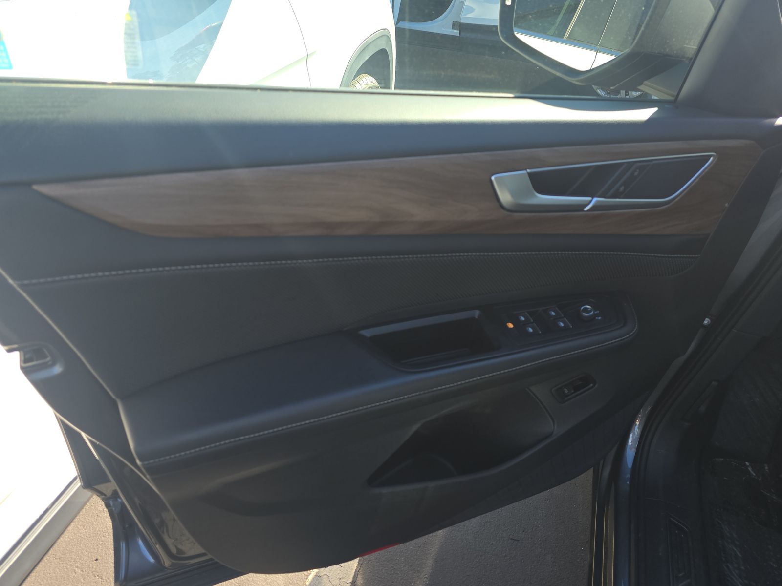 2024 Volkswagen Atlas 2.0T SE FWD