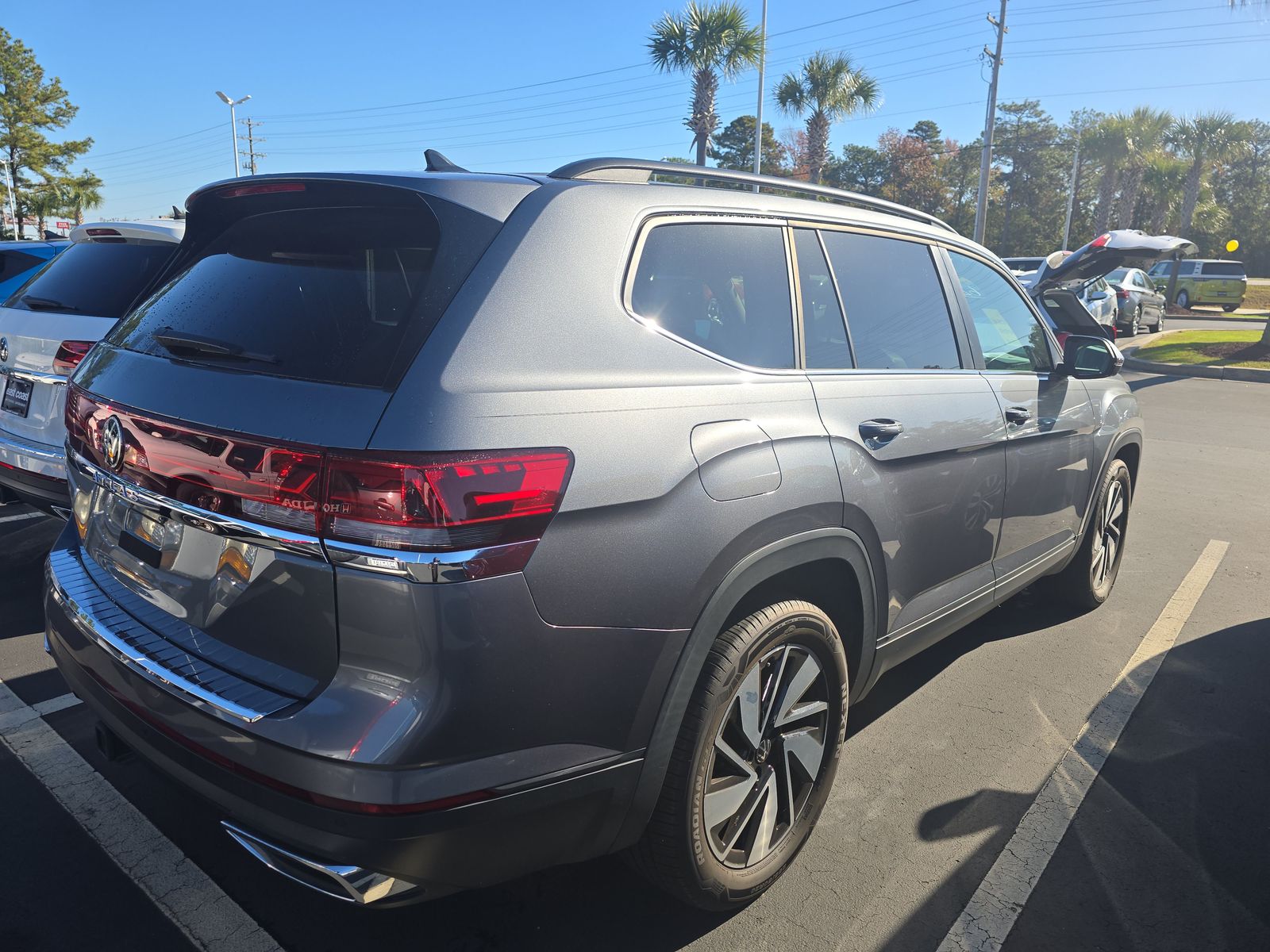 2024 Volkswagen Atlas 2.0T SE FWD