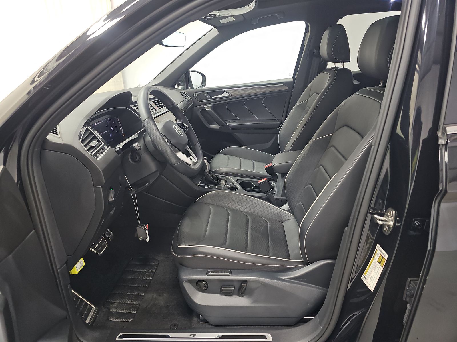 2024 Volkswagen Tiguan 2.0T SEL R-Line AWD