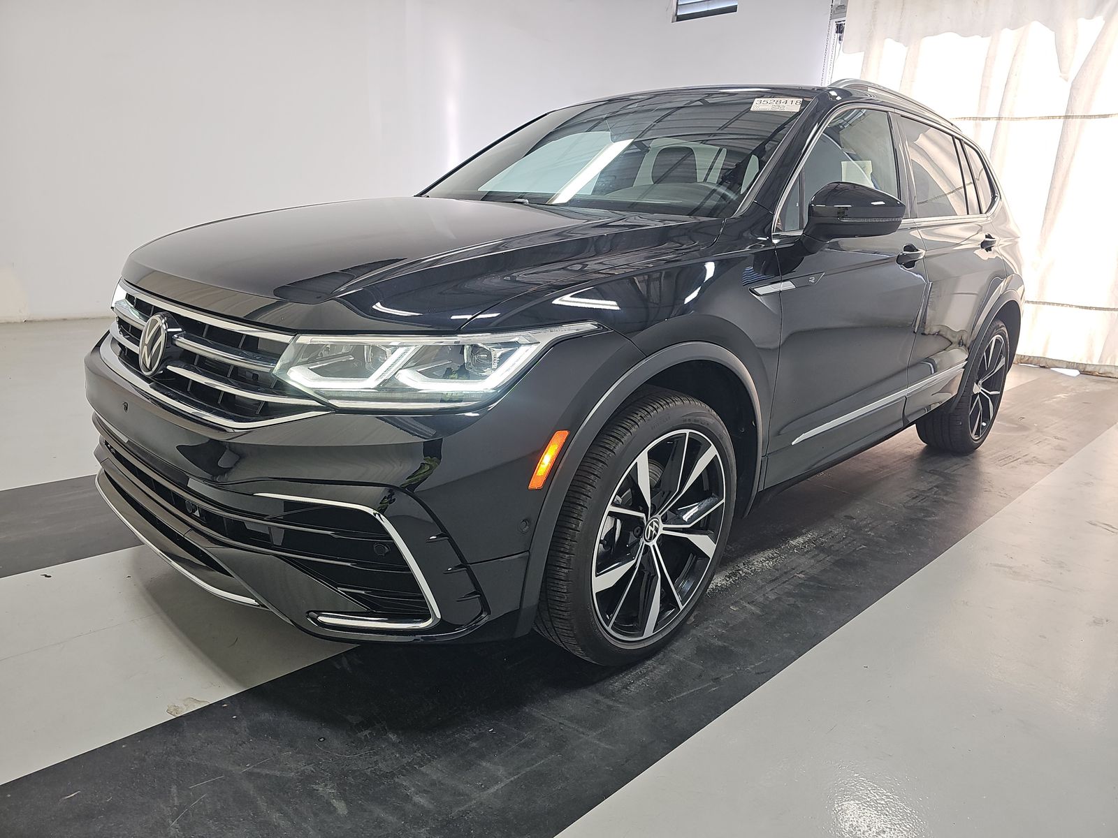 2024 Volkswagen Tiguan 2.0T SEL R-Line AWD