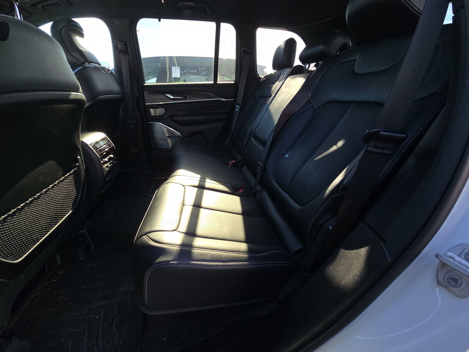 2022 Jeep Grand Cherokee Overland AWD