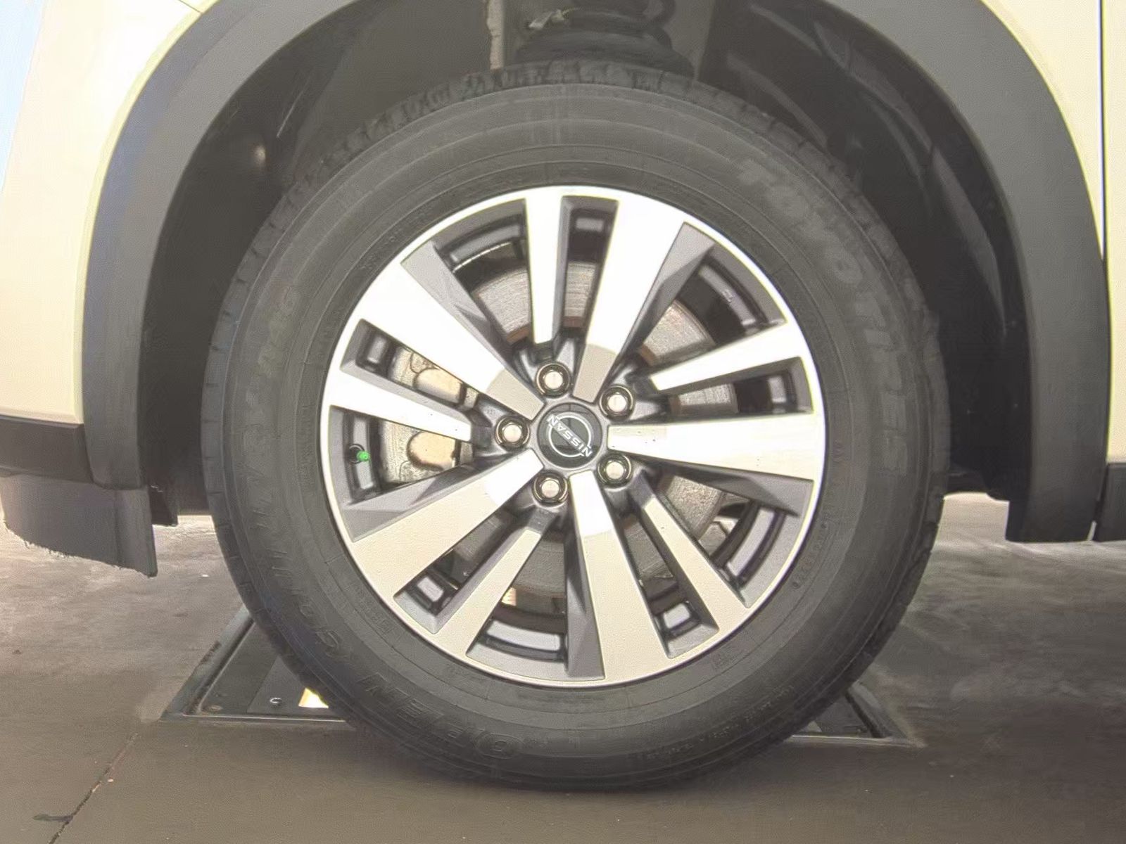 2023 Nissan Pathfinder SL AWD