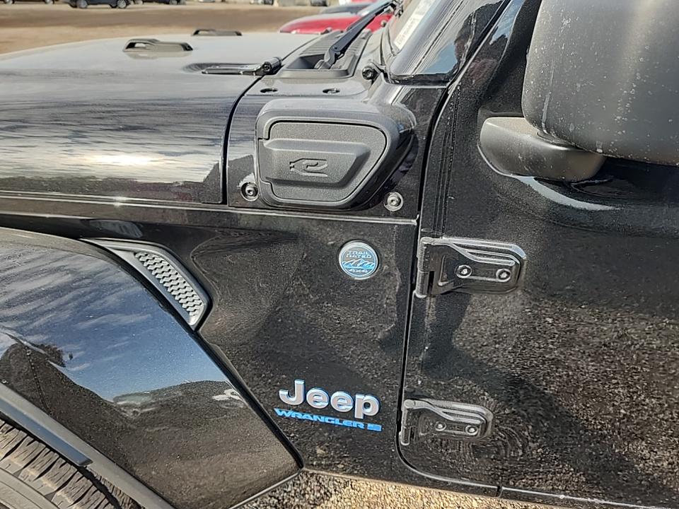 2025 Jeep Wrangler 4xe Sahara AWD