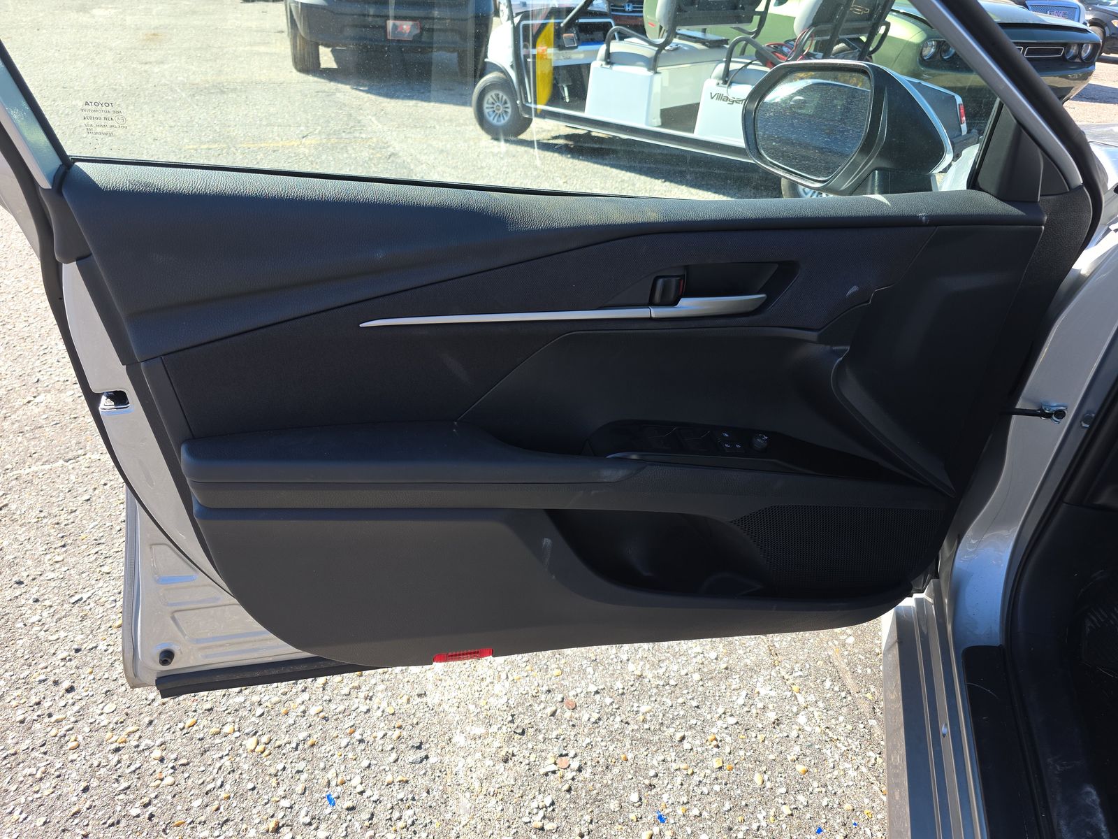 2025 Toyota Camry LE FWD