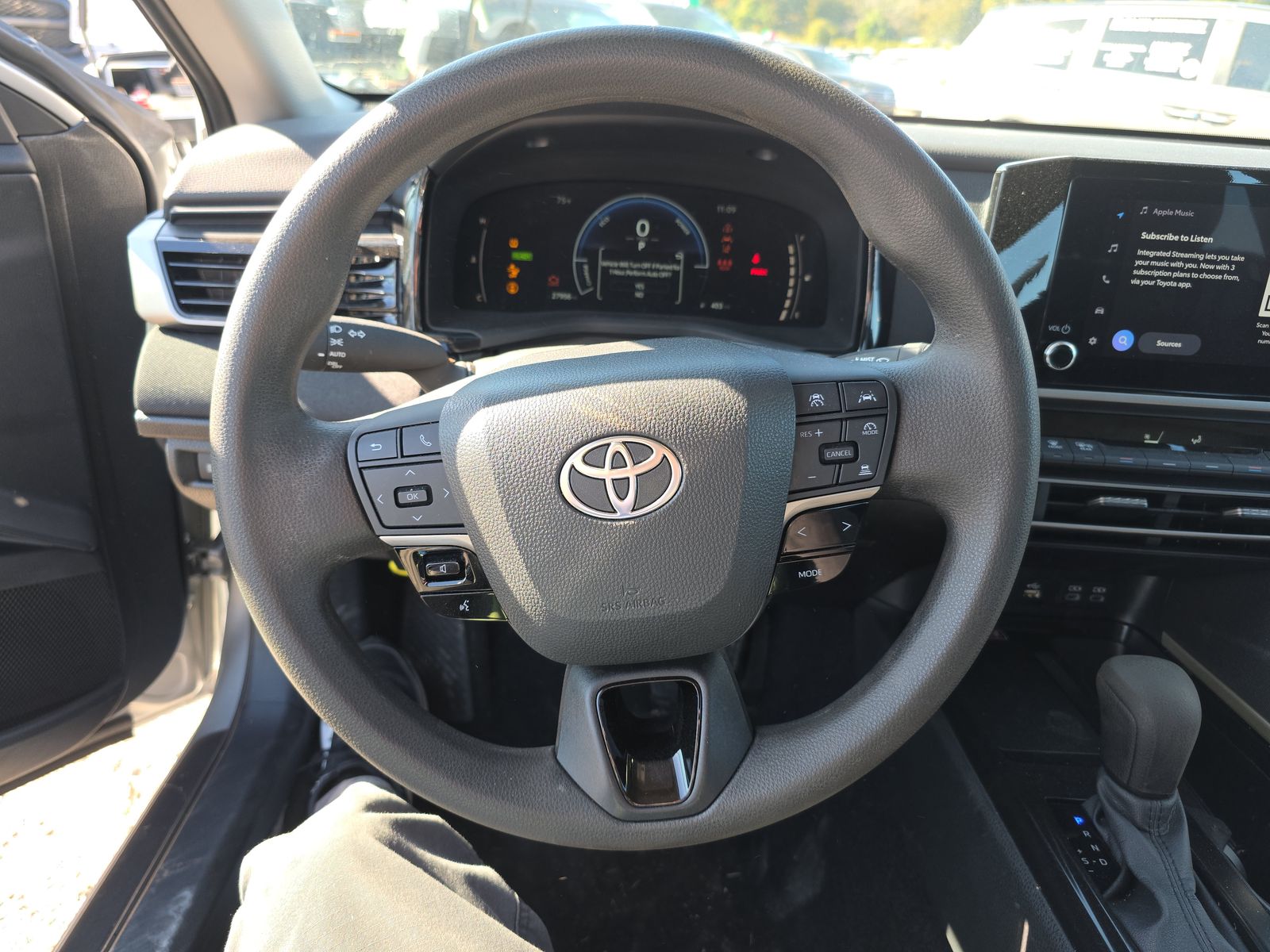 2025 Toyota Camry LE FWD