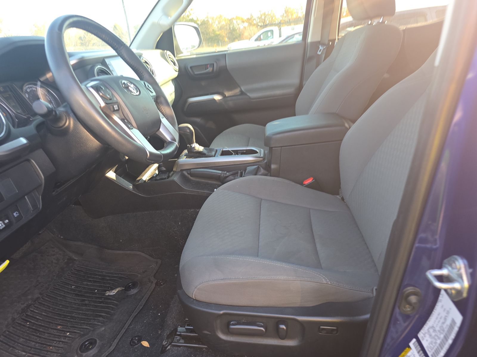 2023 Toyota Tacoma SR5 AWD