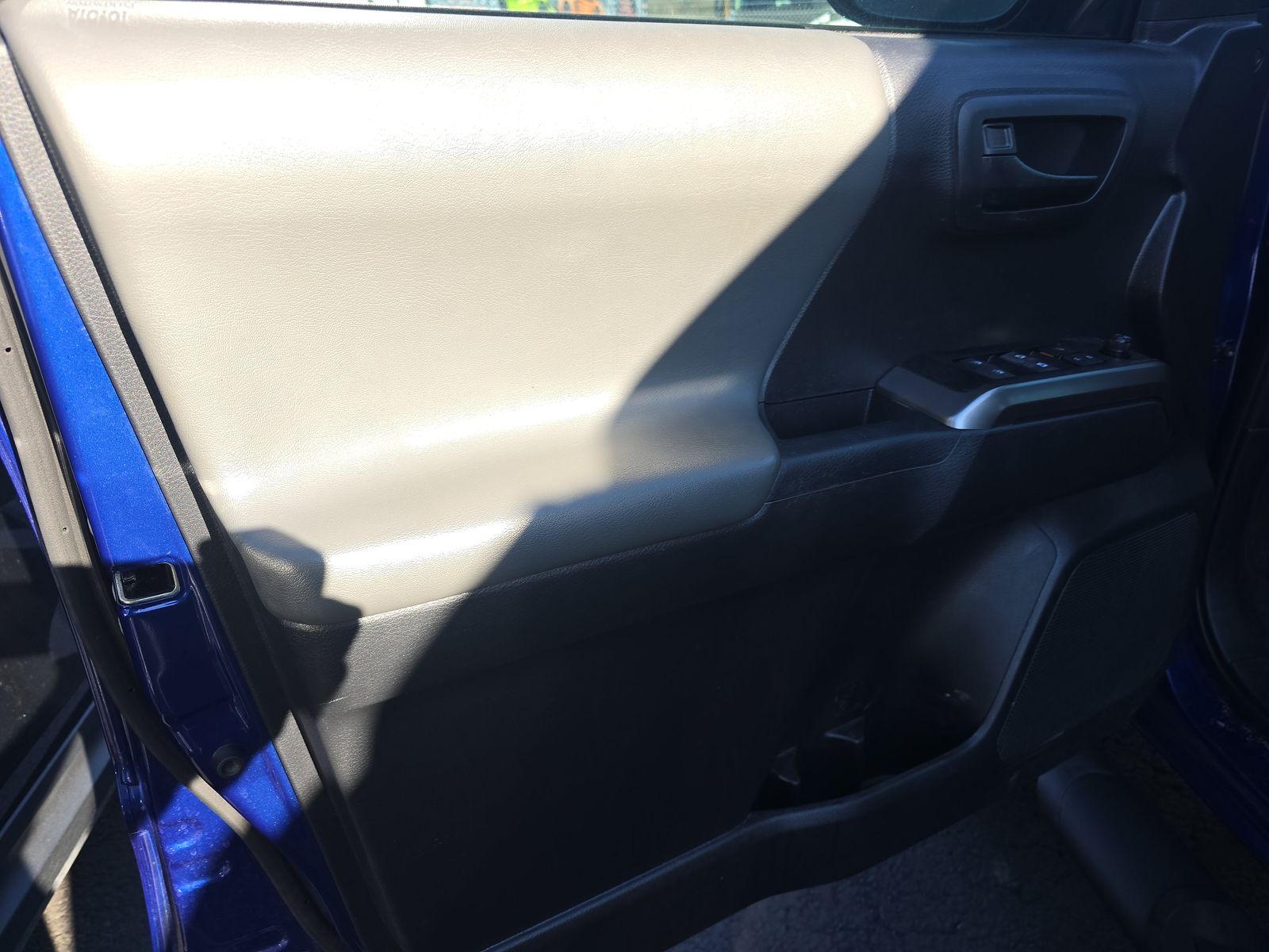 2023 Toyota Tacoma SR5 AWD