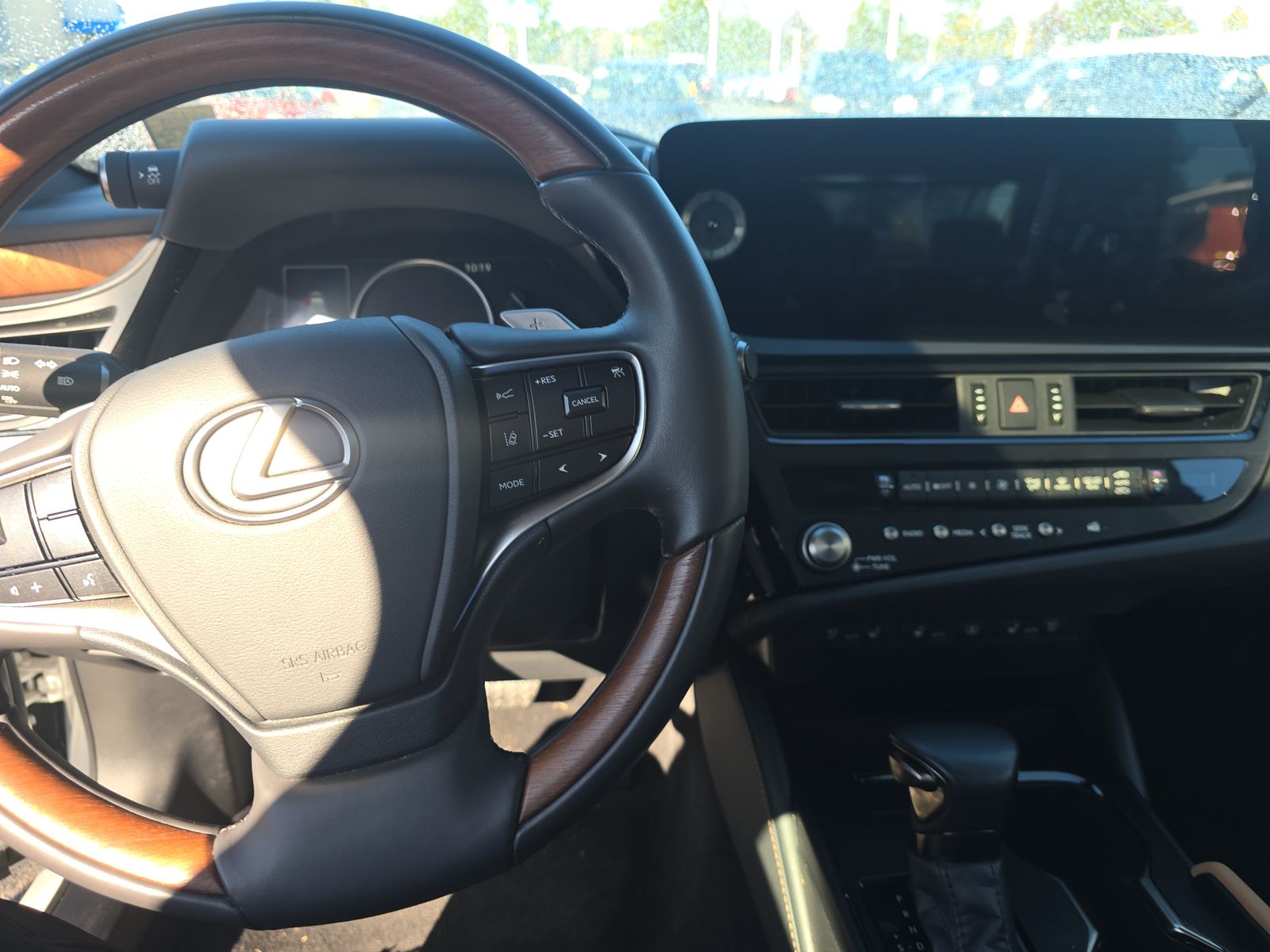 2024 Lexus ES ES 300h Luxury FWD