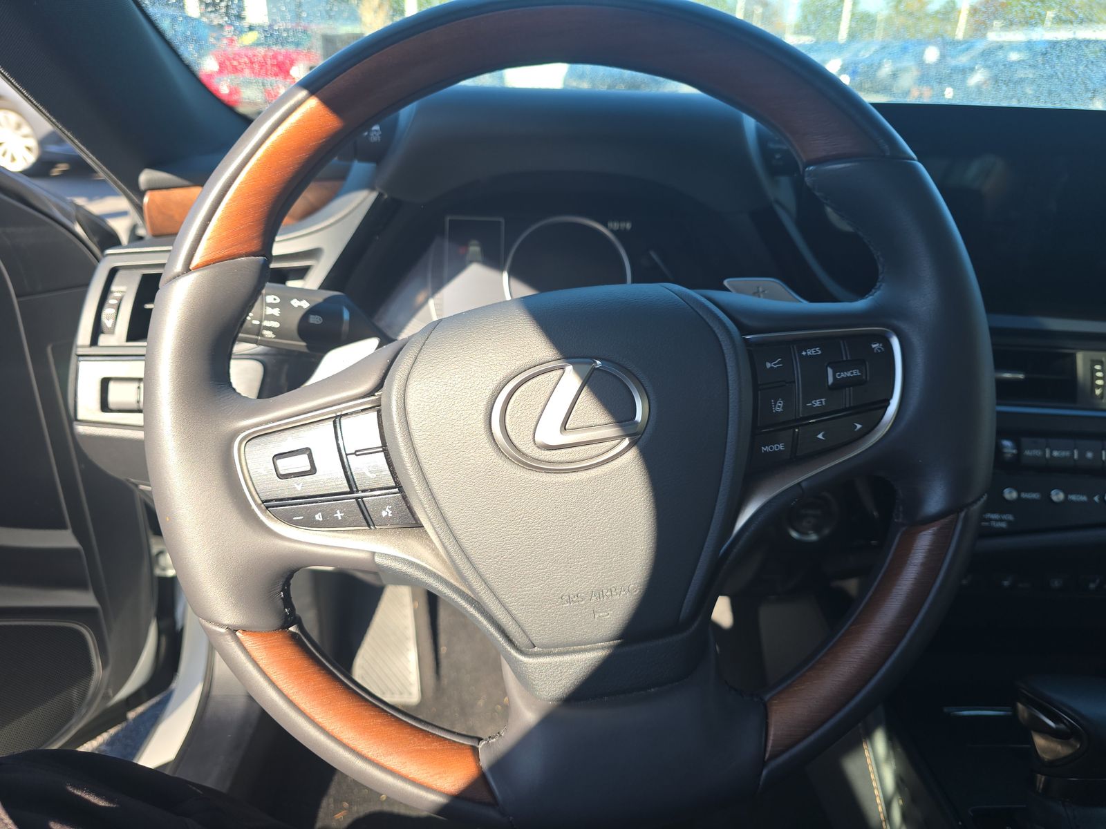 2024 Lexus ES ES 300h Luxury FWD