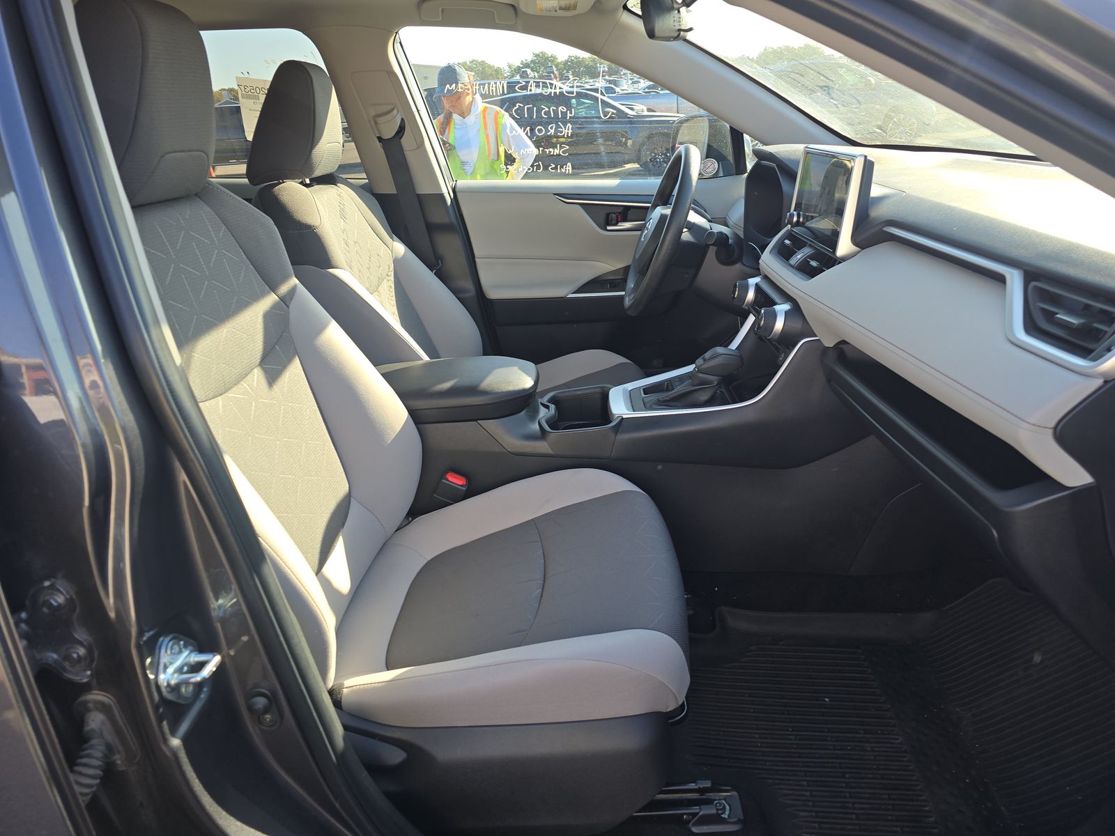 2025 Toyota RAV4 XLE AWD