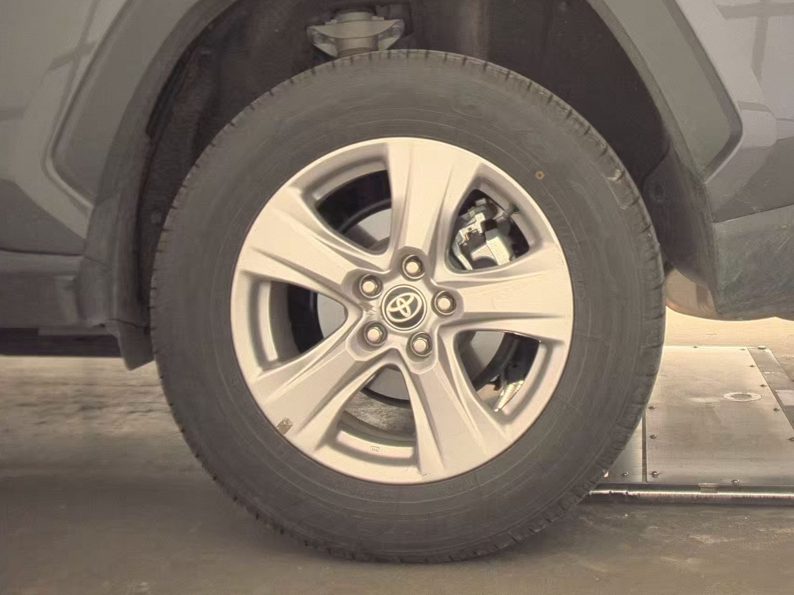 2025 Toyota RAV4 XLE AWD