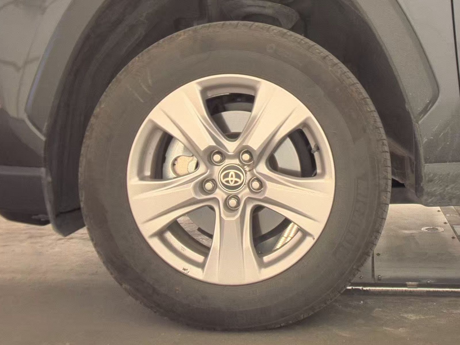 2025 Toyota RAV4 XLE AWD