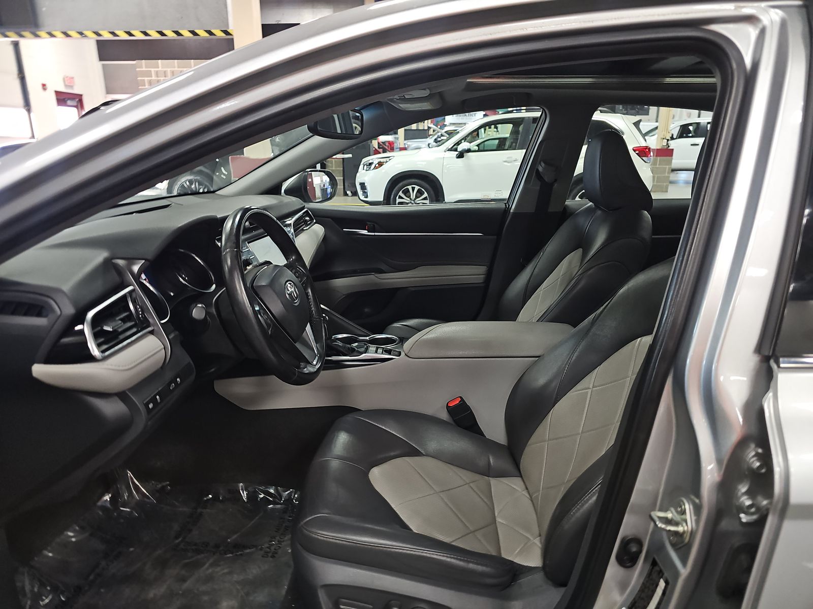 2018 Toyota Camry XLE FWD