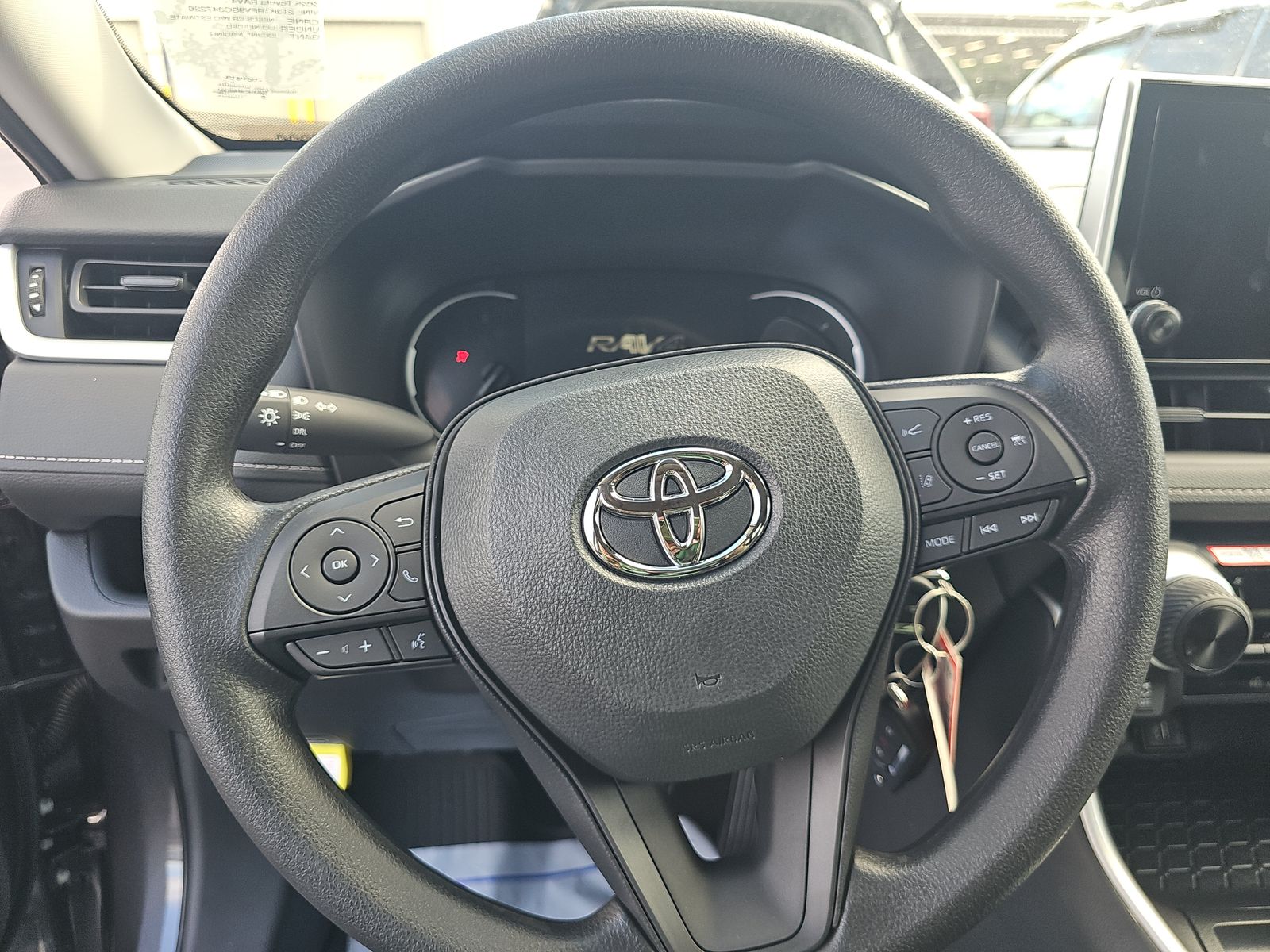 2025 Toyota RAV4 LE FWD