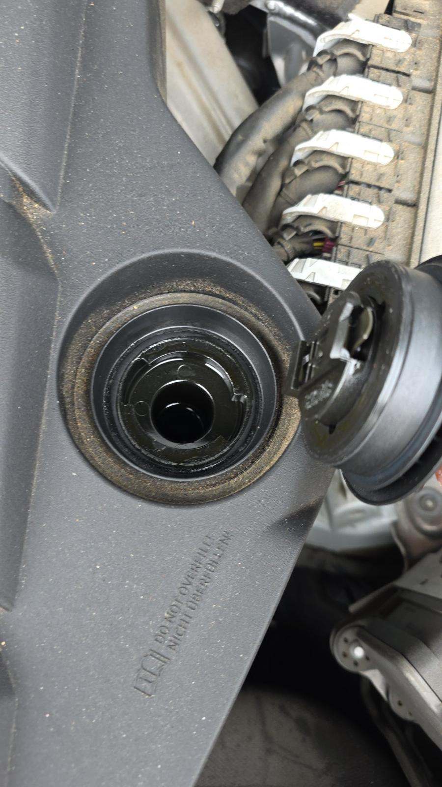 2022 Porsche Cayenne Platinum Edition AWD