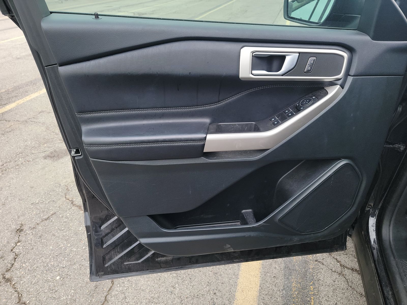 2023 Ford Explorer XLT AWD