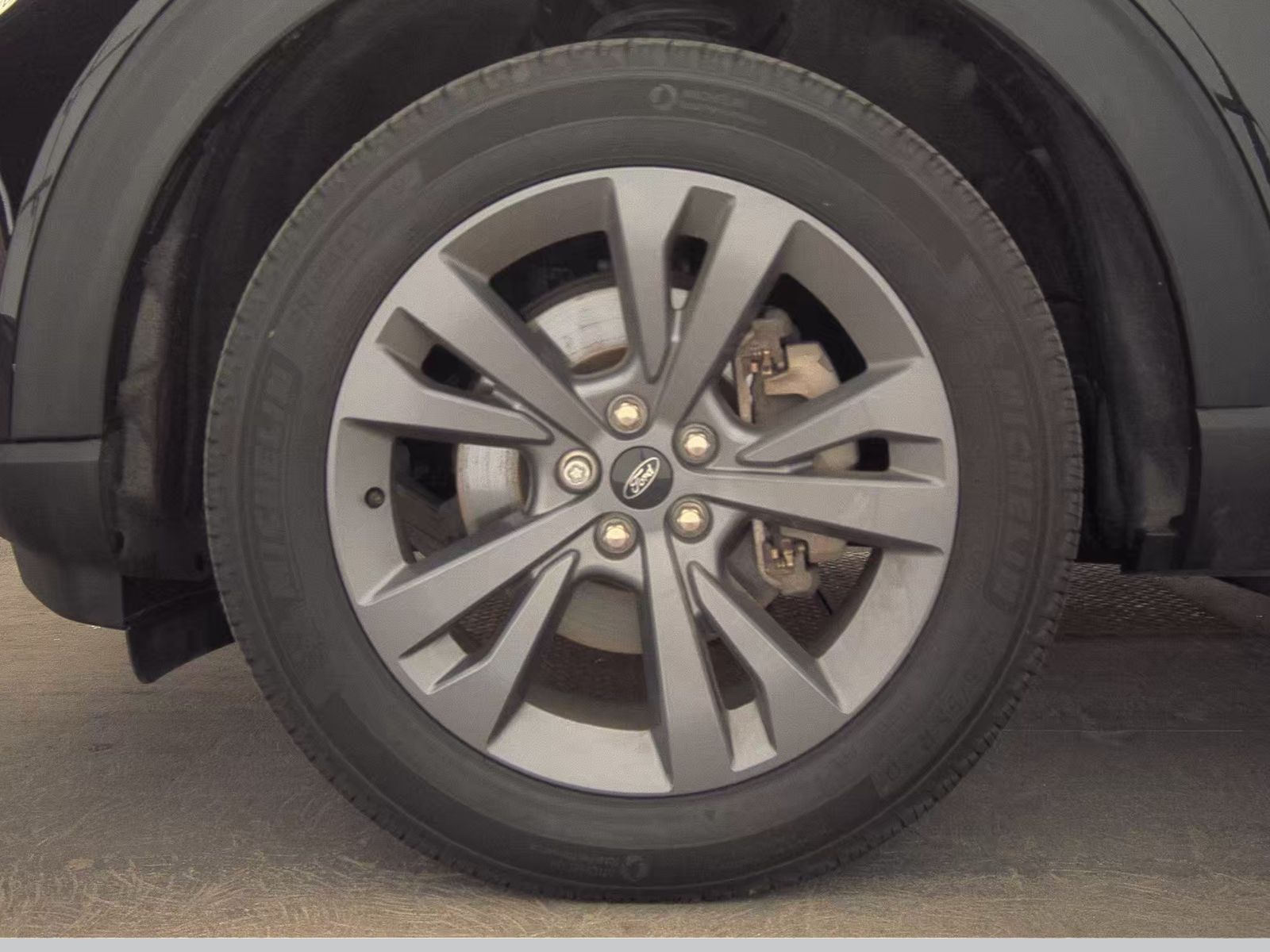 2023 Ford Explorer XLT AWD