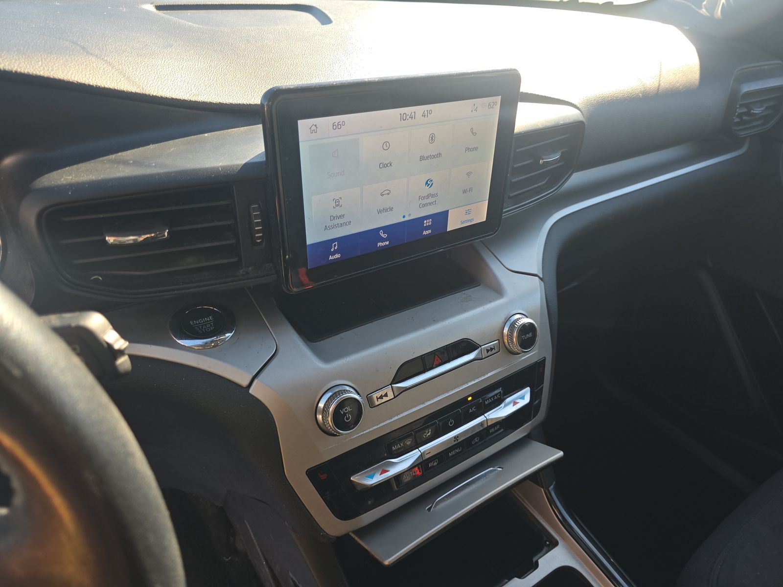 2022 Ford Explorer XLT RWD