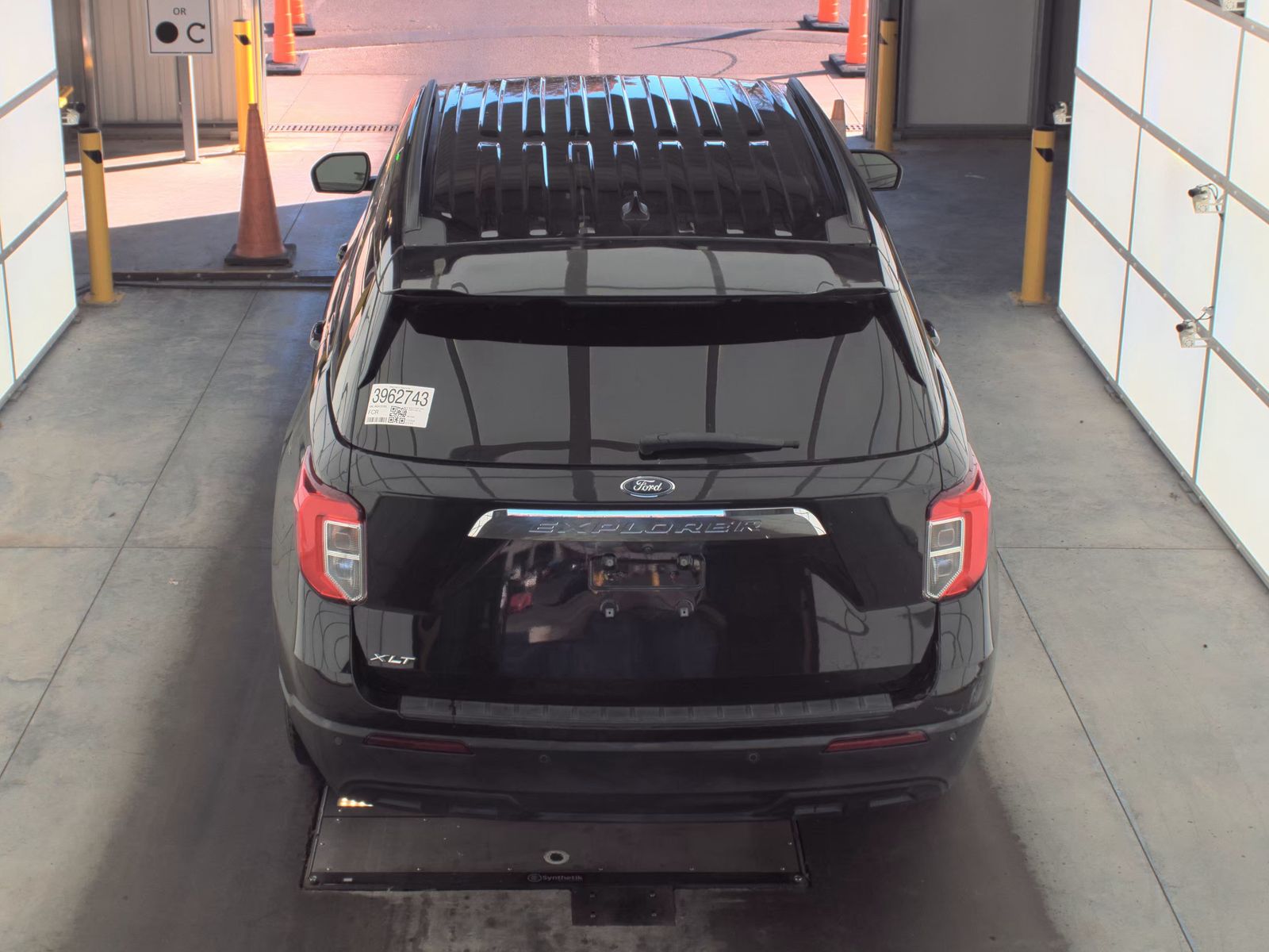 2022 Ford Explorer XLT RWD