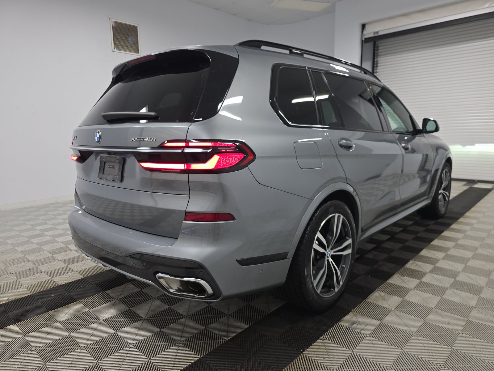 2025 BMW X7 xDrive40i AWD