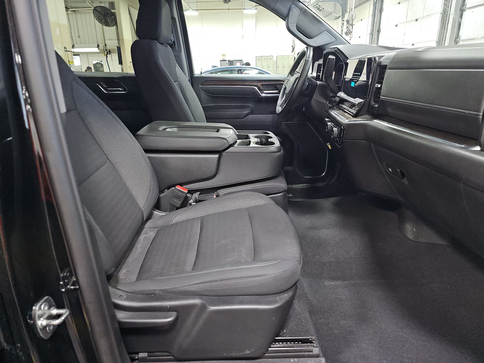 2024 Chevrolet Silverado 1500 RST AWD