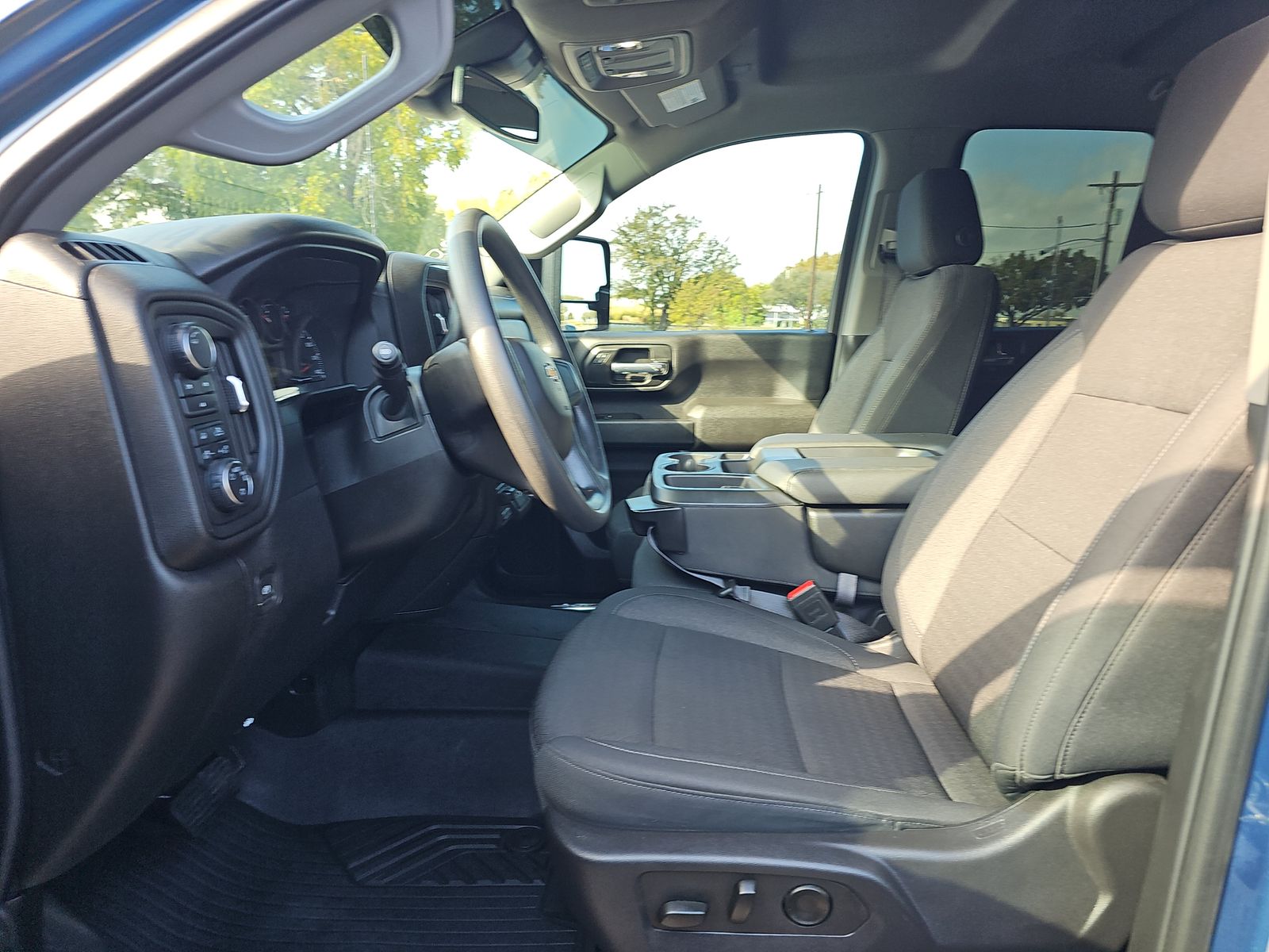 2024 Chevrolet Silverado 2500HD Custom AWD