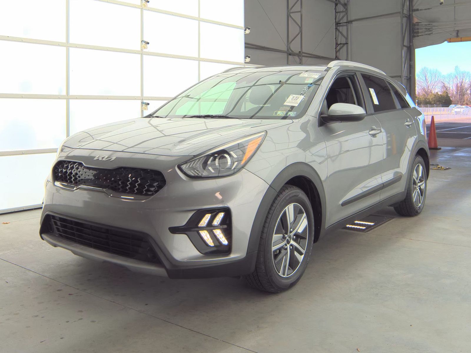 2022 Kia Niro LXS SE FWD