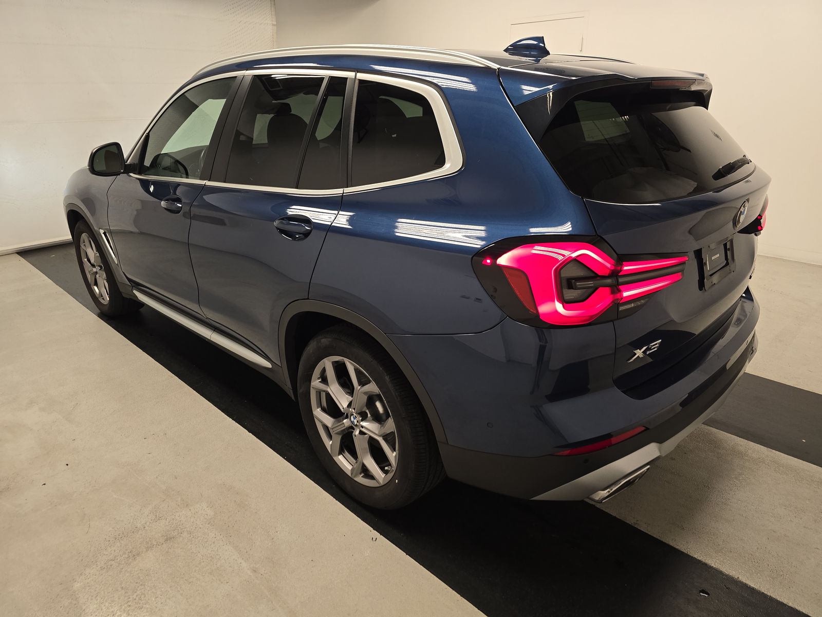 2023 BMW X3 sDrive30i RWD