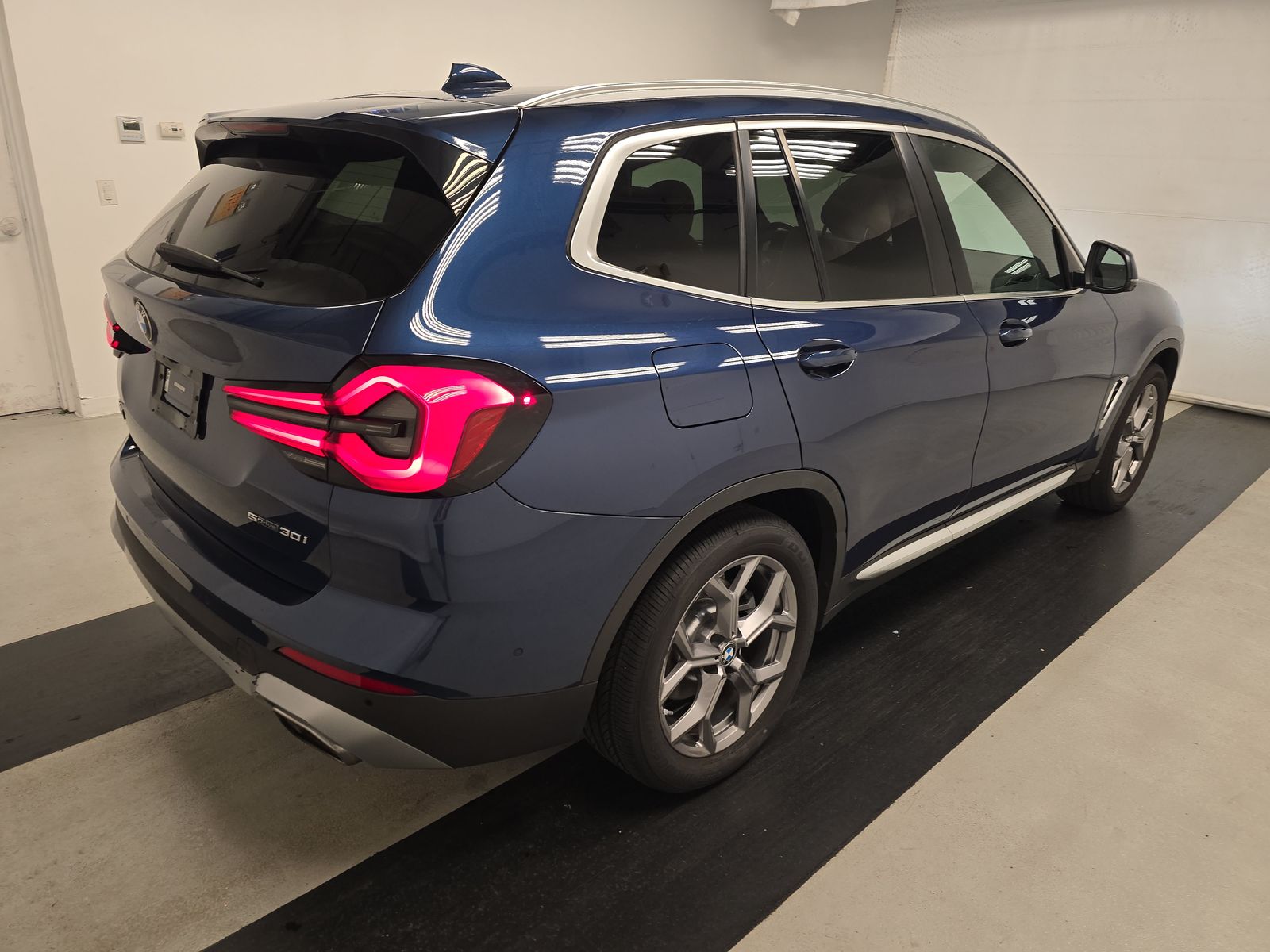 2023 BMW X3 sDrive30i RWD