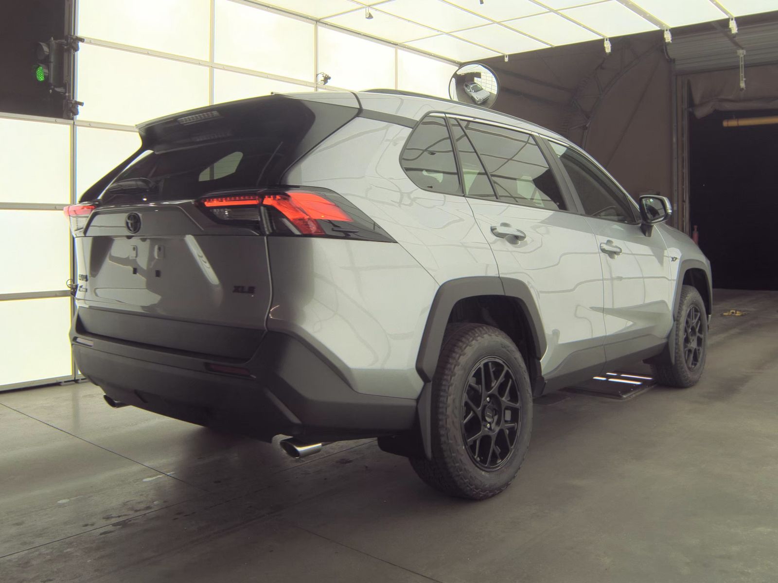 2025 Toyota RAV4 XLE FWD