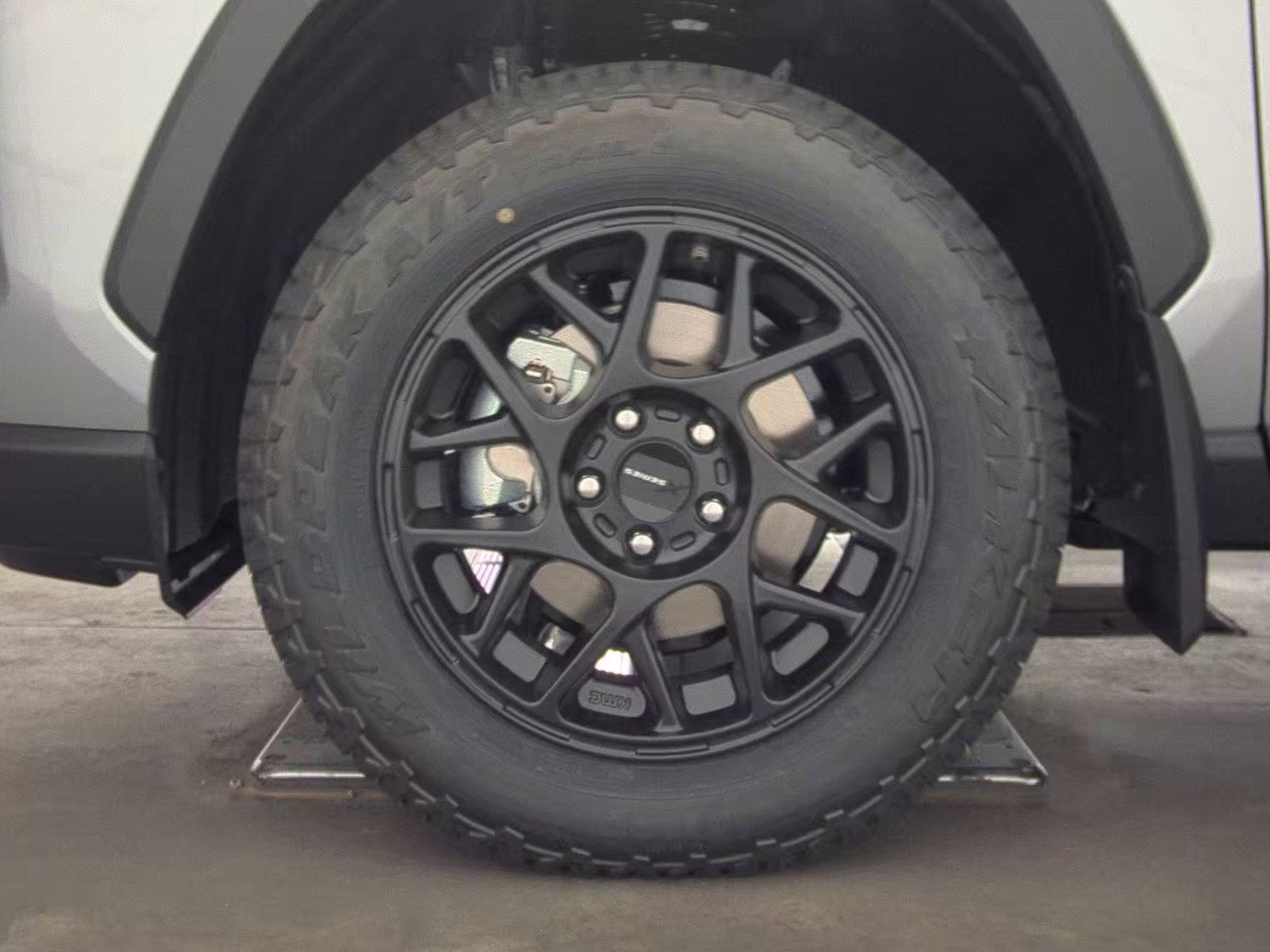 2025 Toyota RAV4 XLE FWD