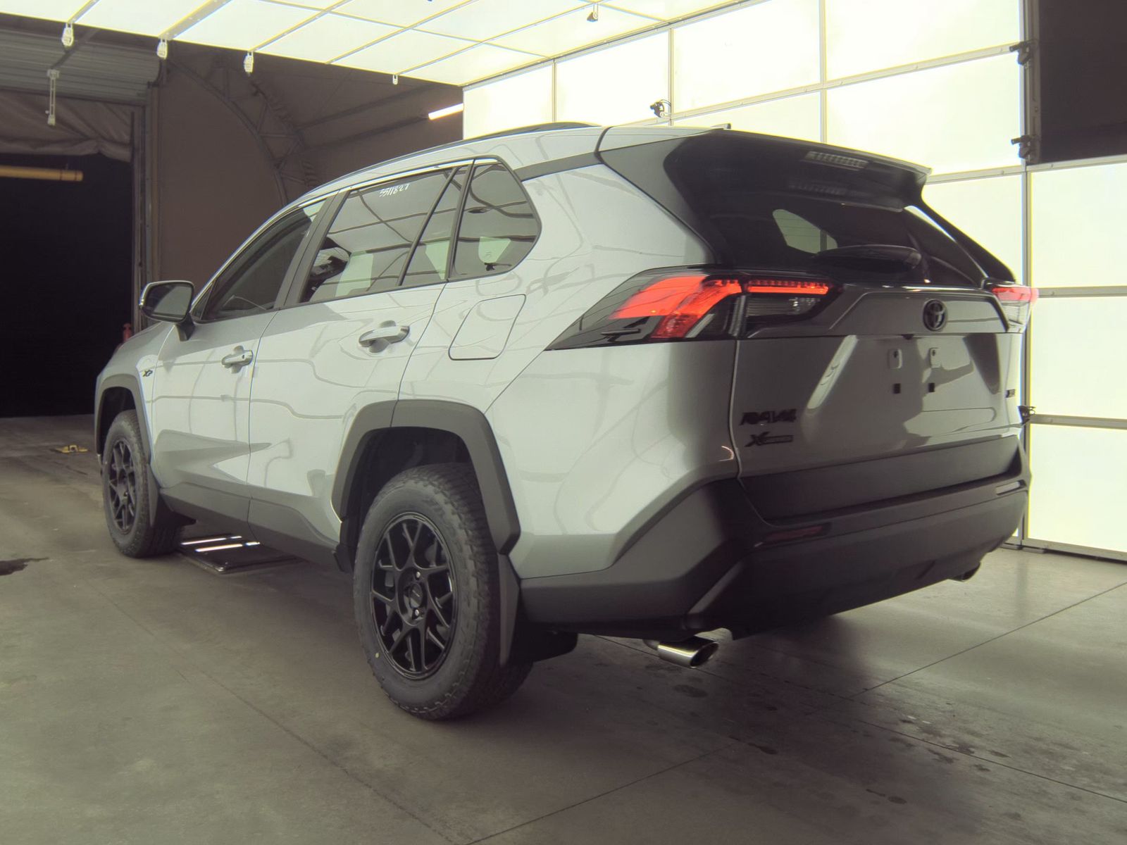 2025 Toyota RAV4 XLE FWD