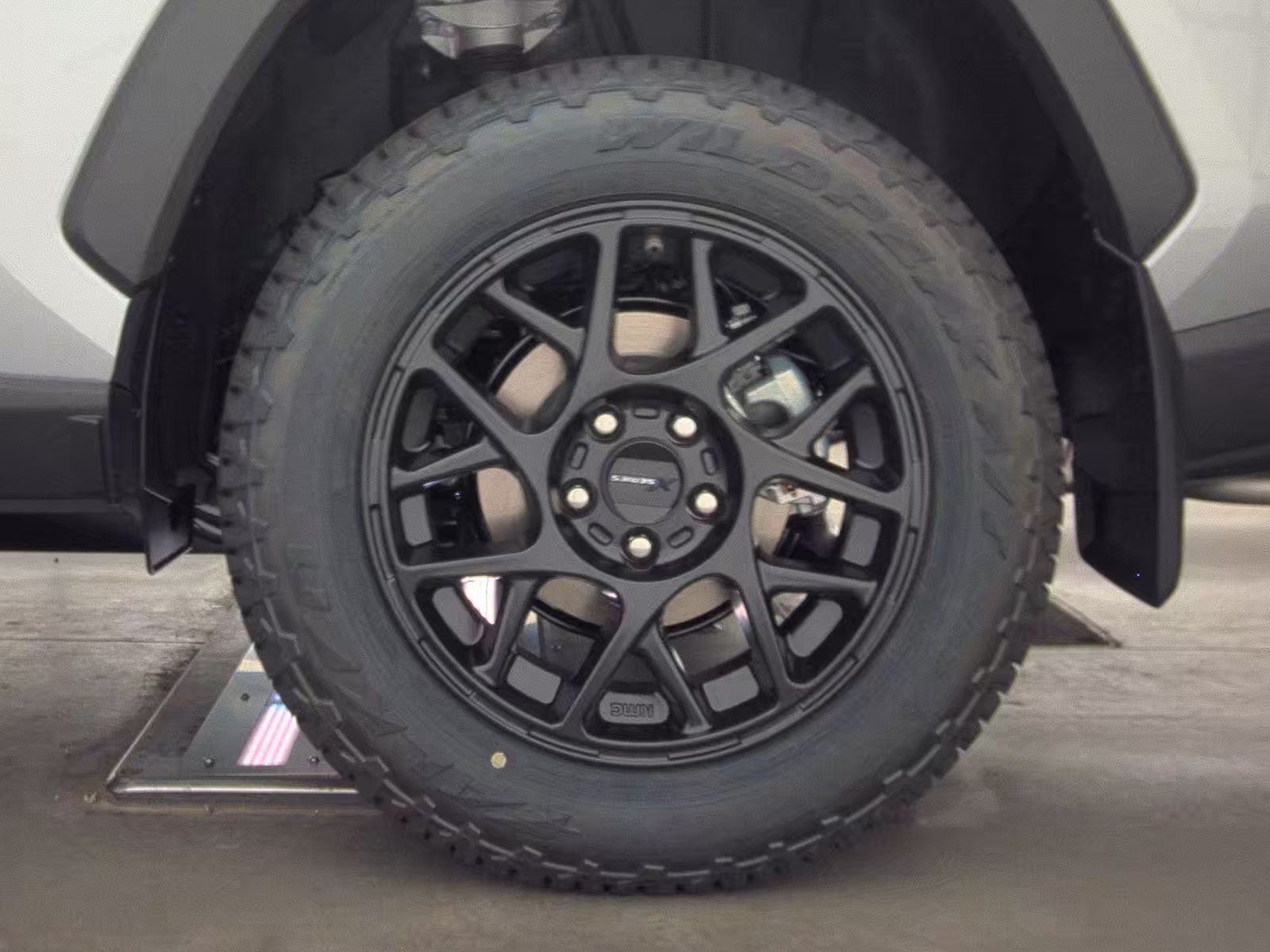 2025 Toyota RAV4 XLE FWD