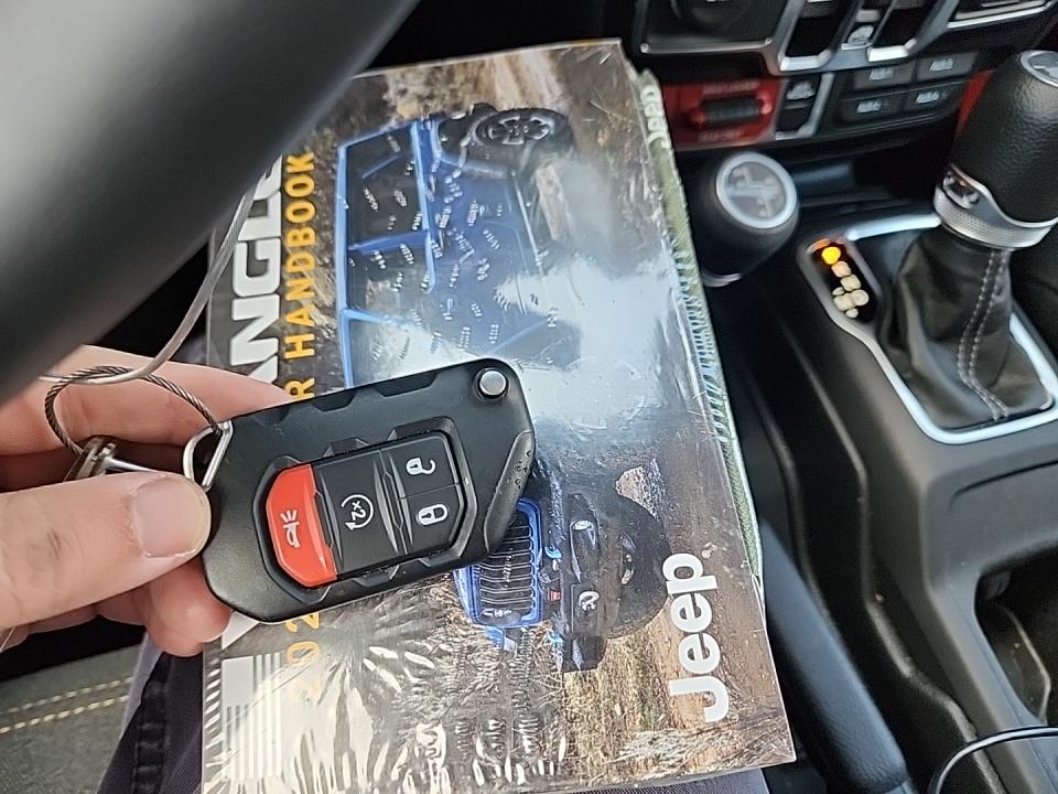 2025 Jeep Wrangler 4xe Willys AWD