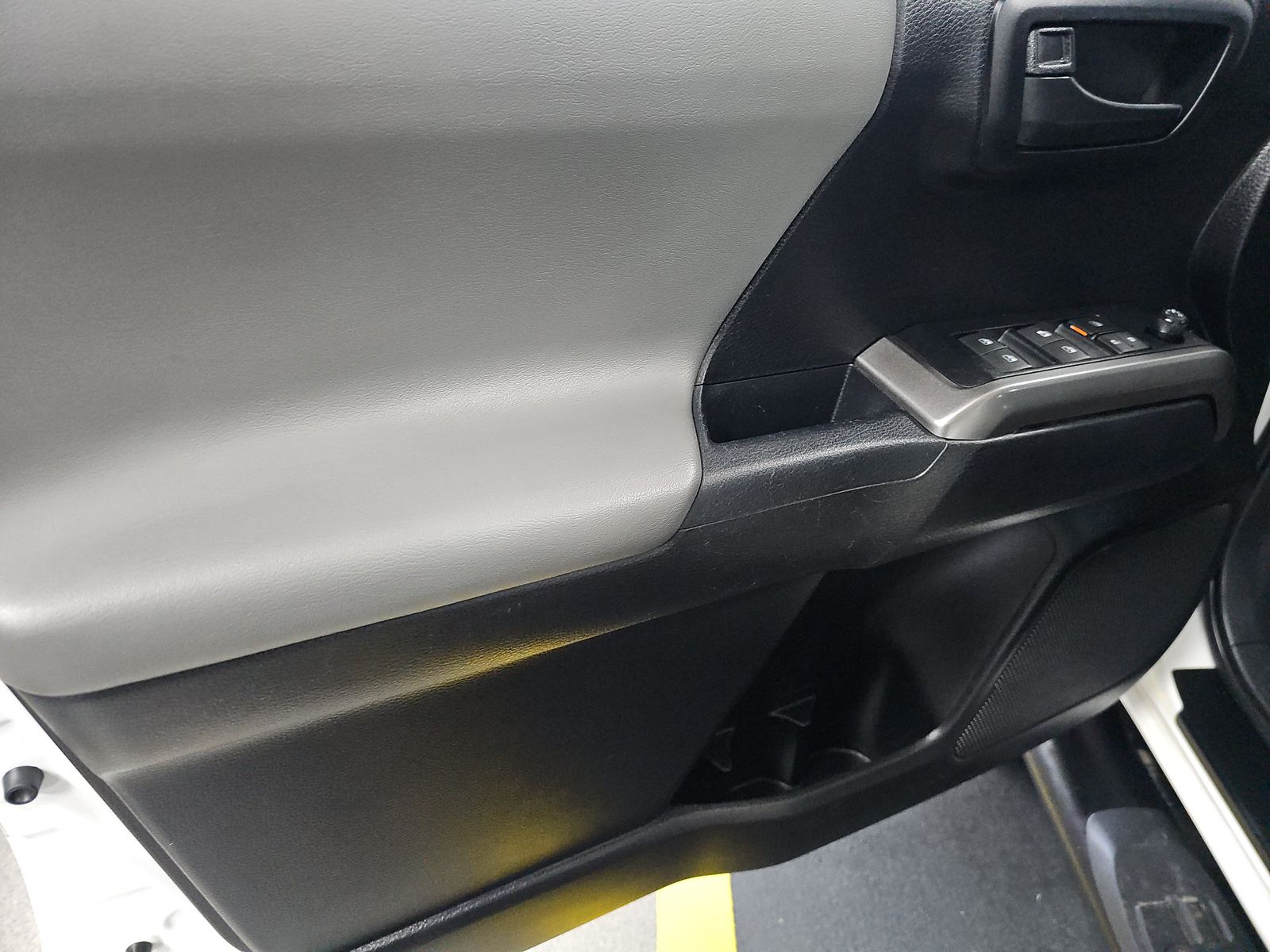 2022 Toyota Tacoma SR5 AWD