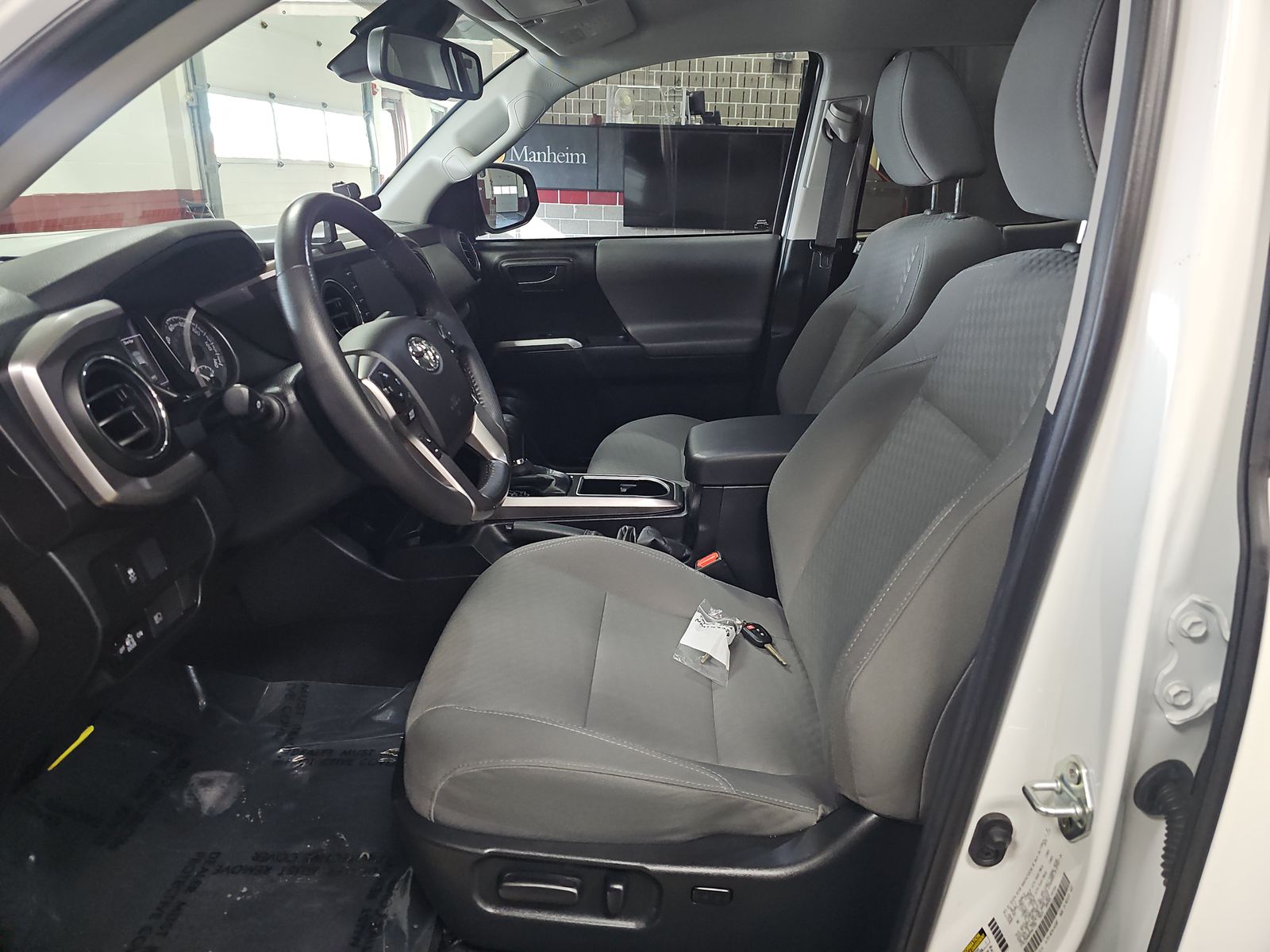 2022 Toyota Tacoma SR5 AWD