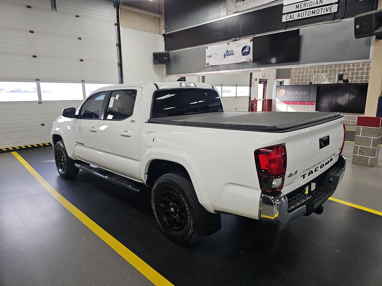 2022 Toyota Tacoma SR5 AWD