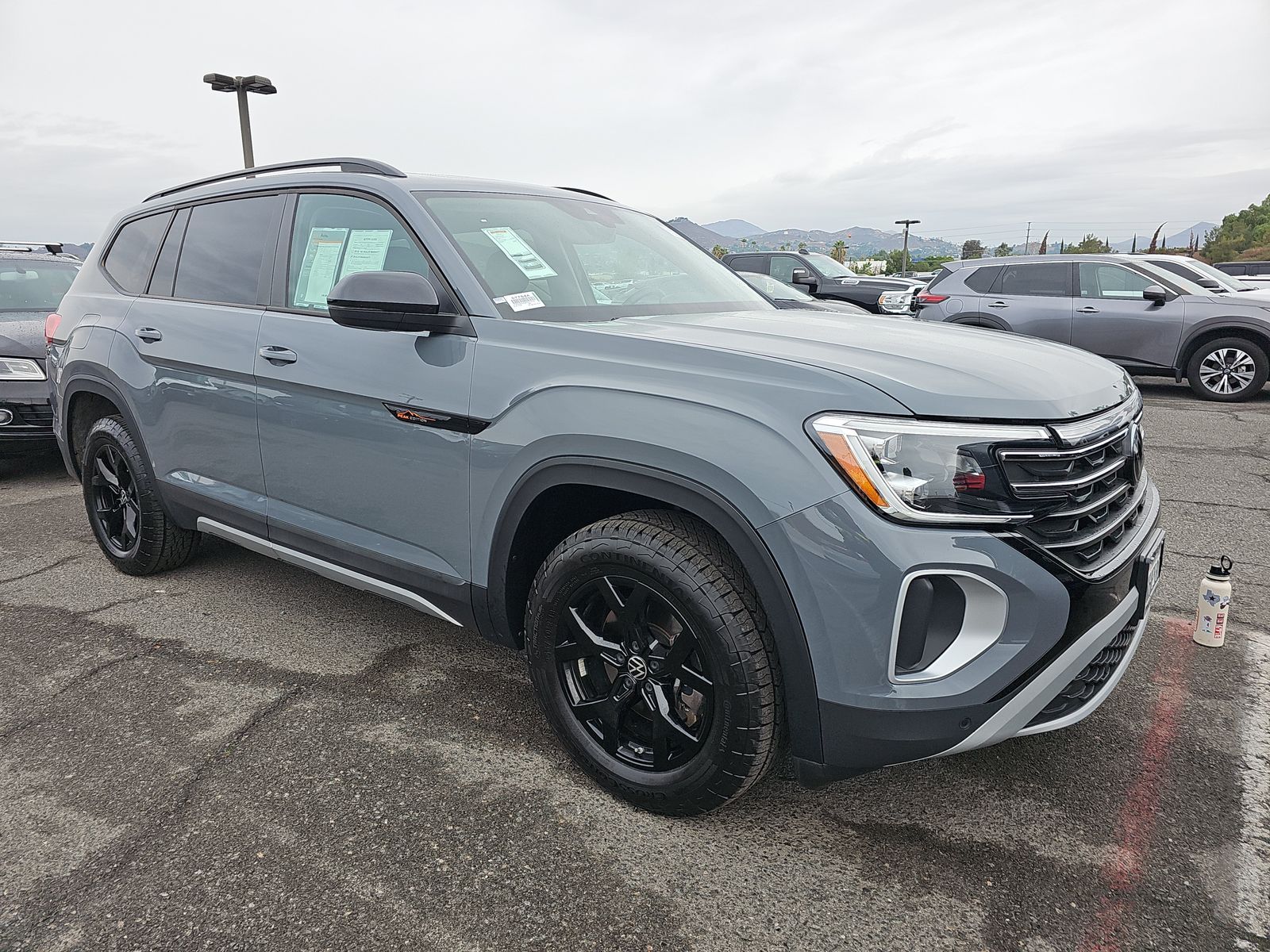 2024 Volkswagen Atlas 2.0T Peak Edition SE AWD