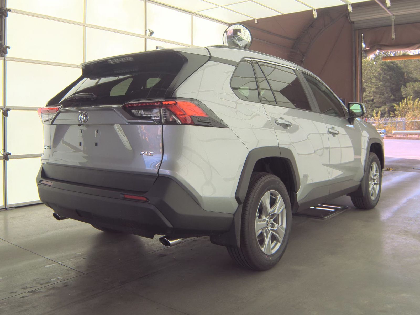 2025 Toyota RAV4 XLE FWD