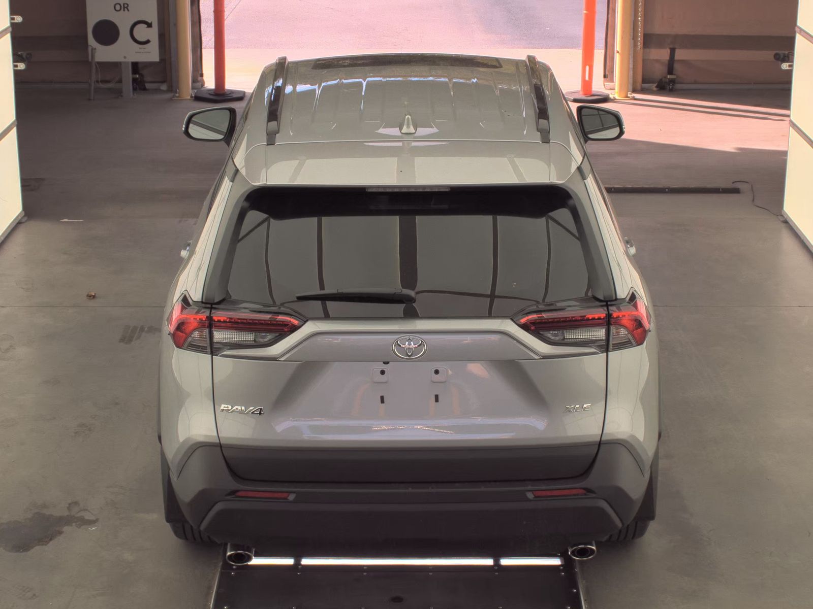 2025 Toyota RAV4 XLE FWD