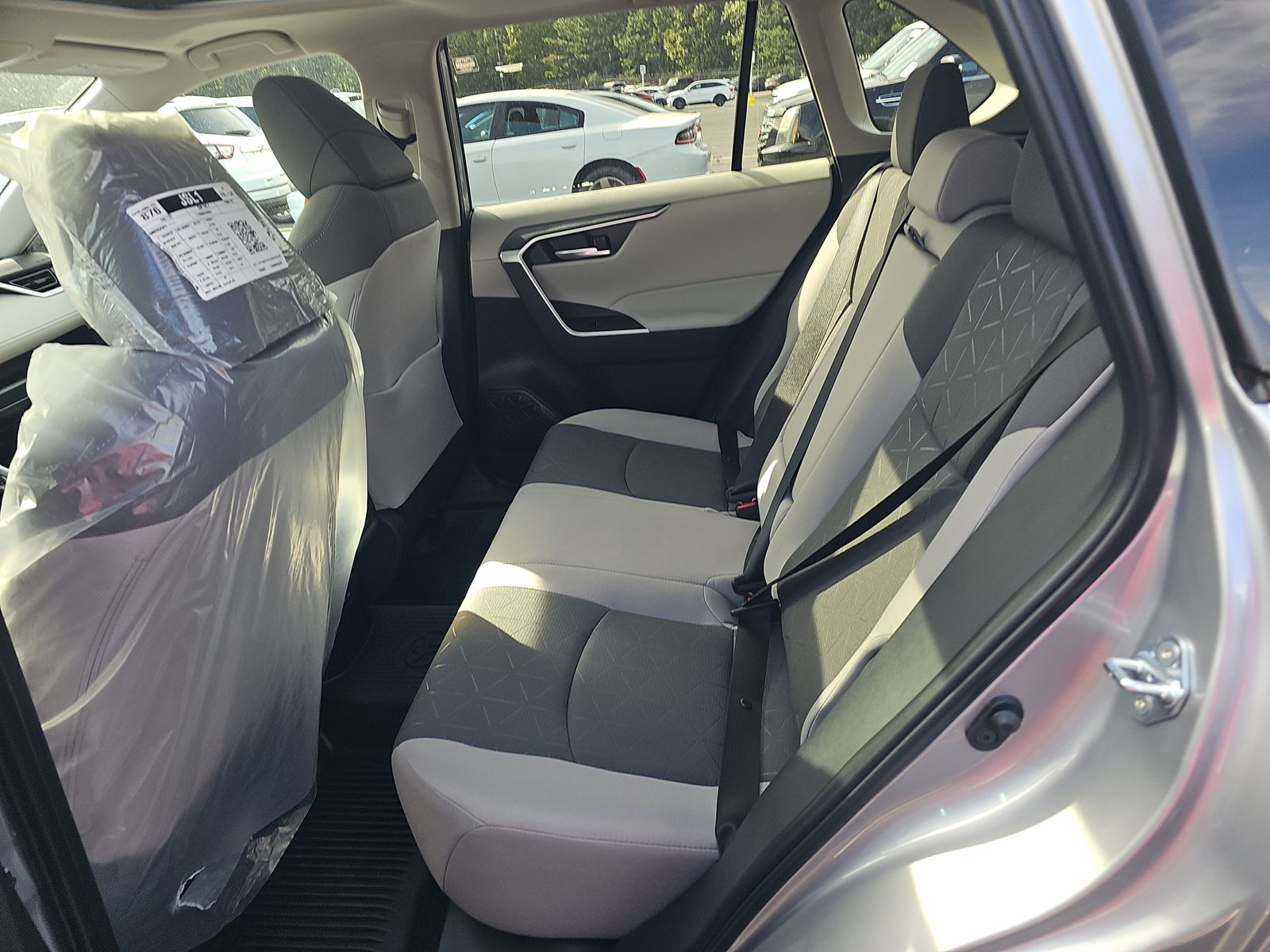 2025 Toyota RAV4 XLE FWD