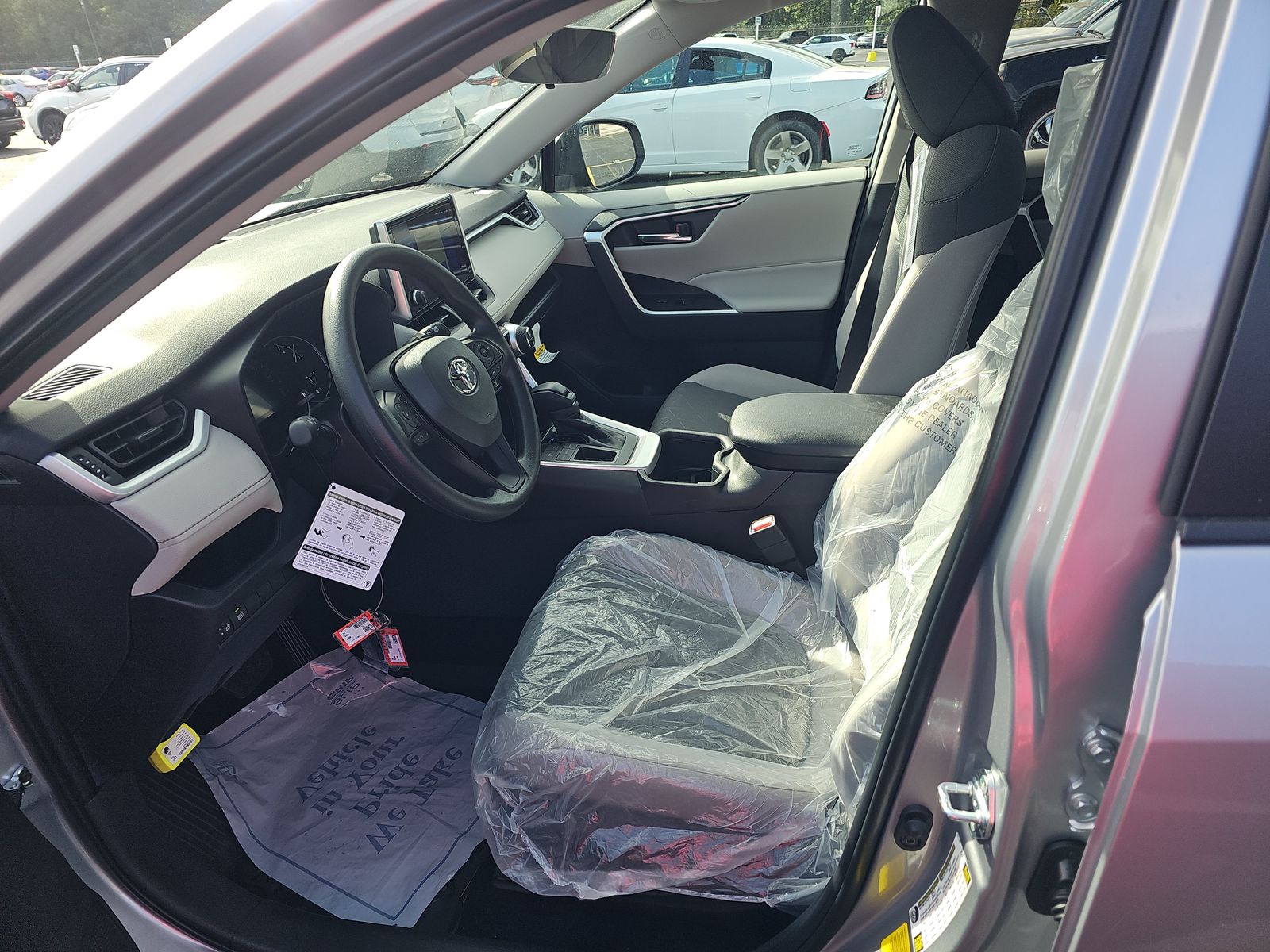 2025 Toyota RAV4 XLE FWD