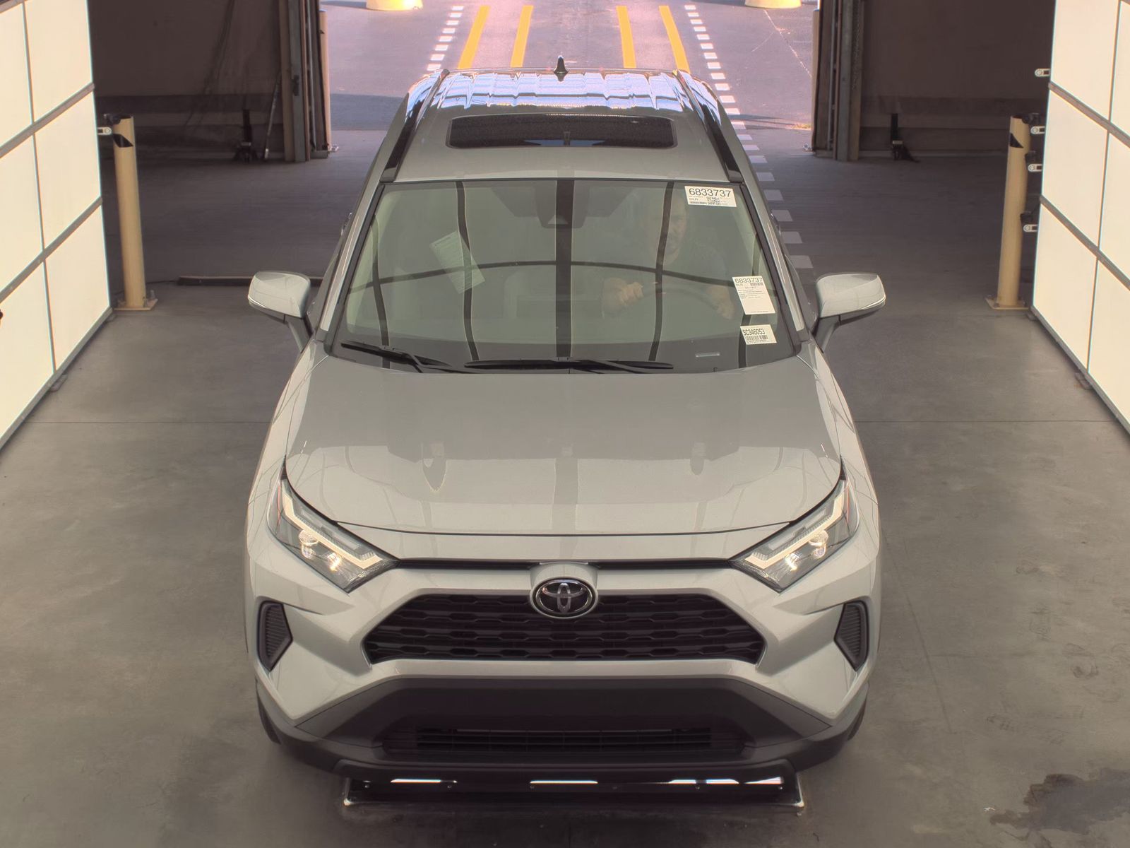 2025 Toyota RAV4 XLE FWD