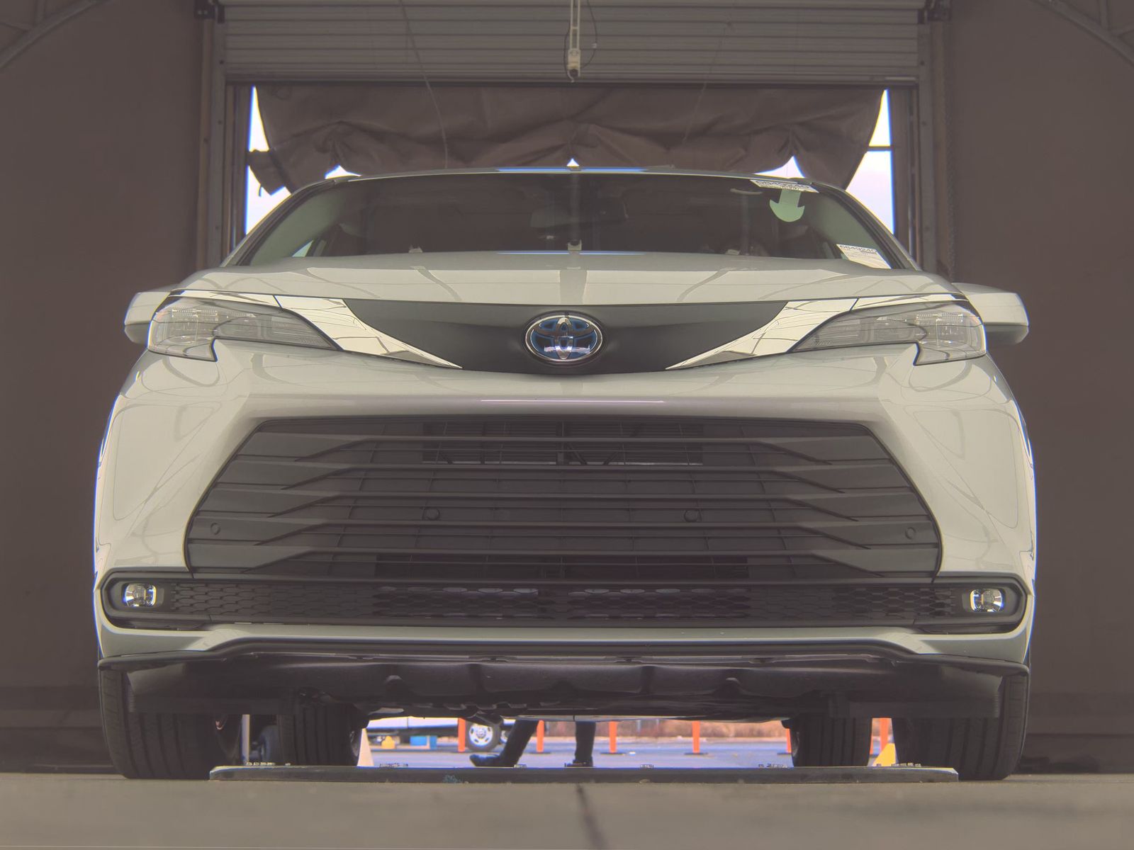 2025 Toyota Sienna XLE FWD